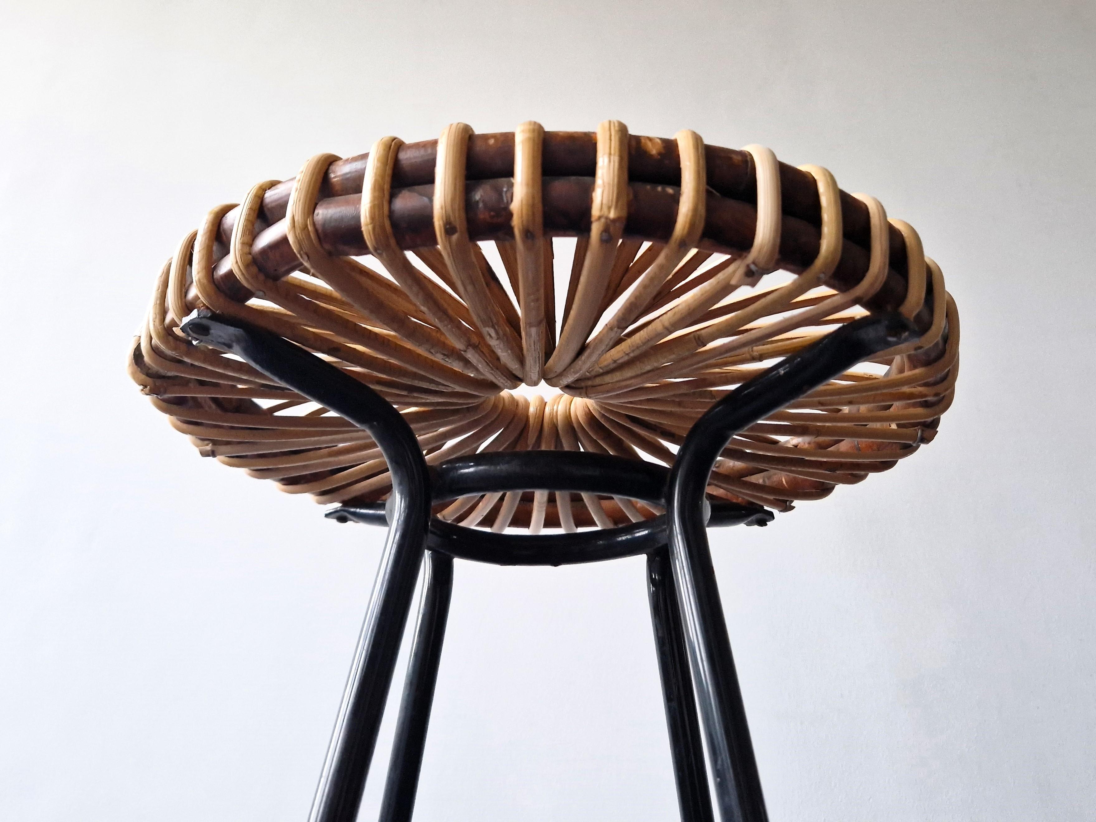 Set of 4 rattan stools for Rohé Noordwolde, The Netherlands 1960's In Good Condition In Steenwijk, NL
