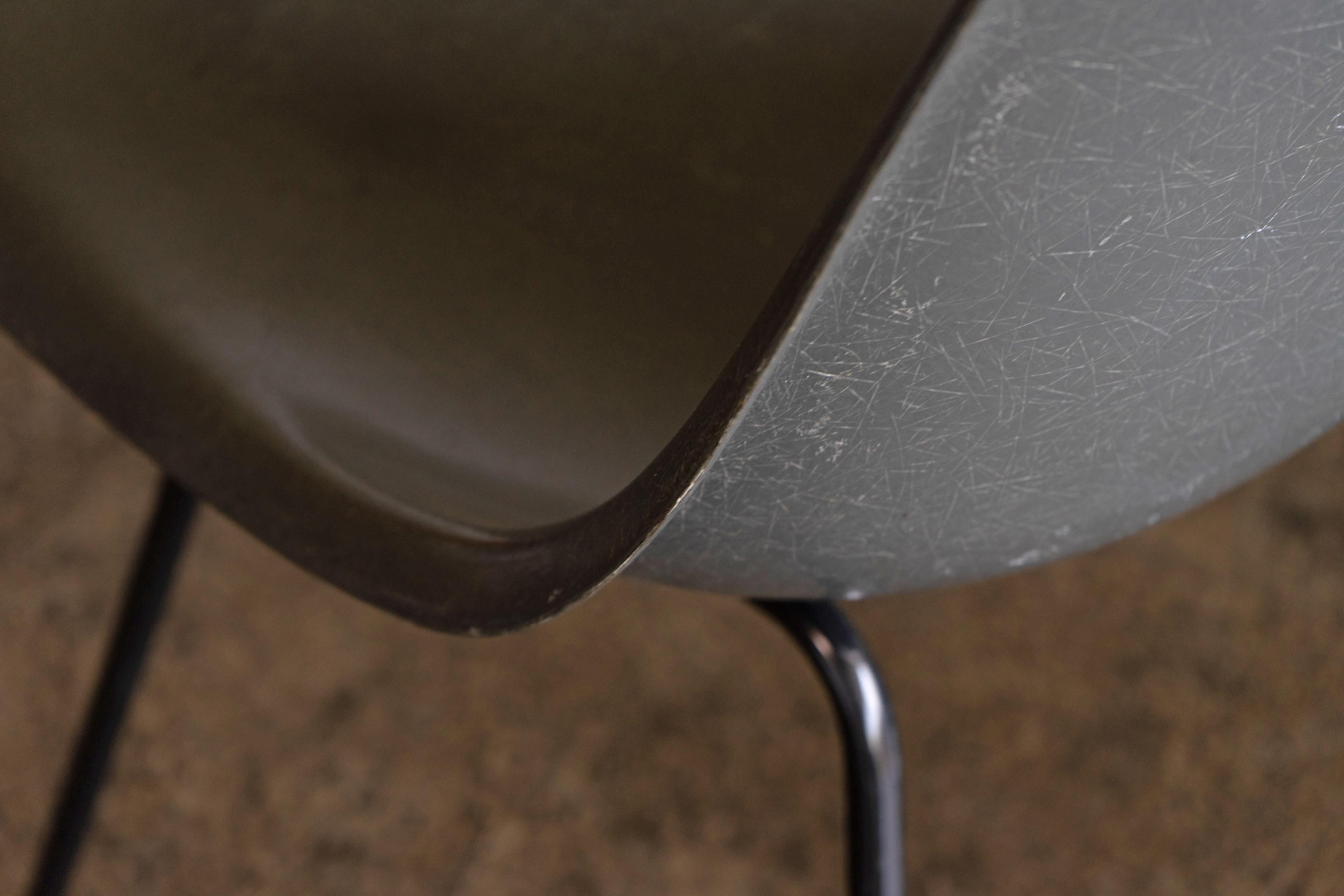 20ième siècle Ensemble de 4 chaises d'appoint Ray & Charles Eames en fibre de verre Herman Miller / Vitra, années 1960 en vente