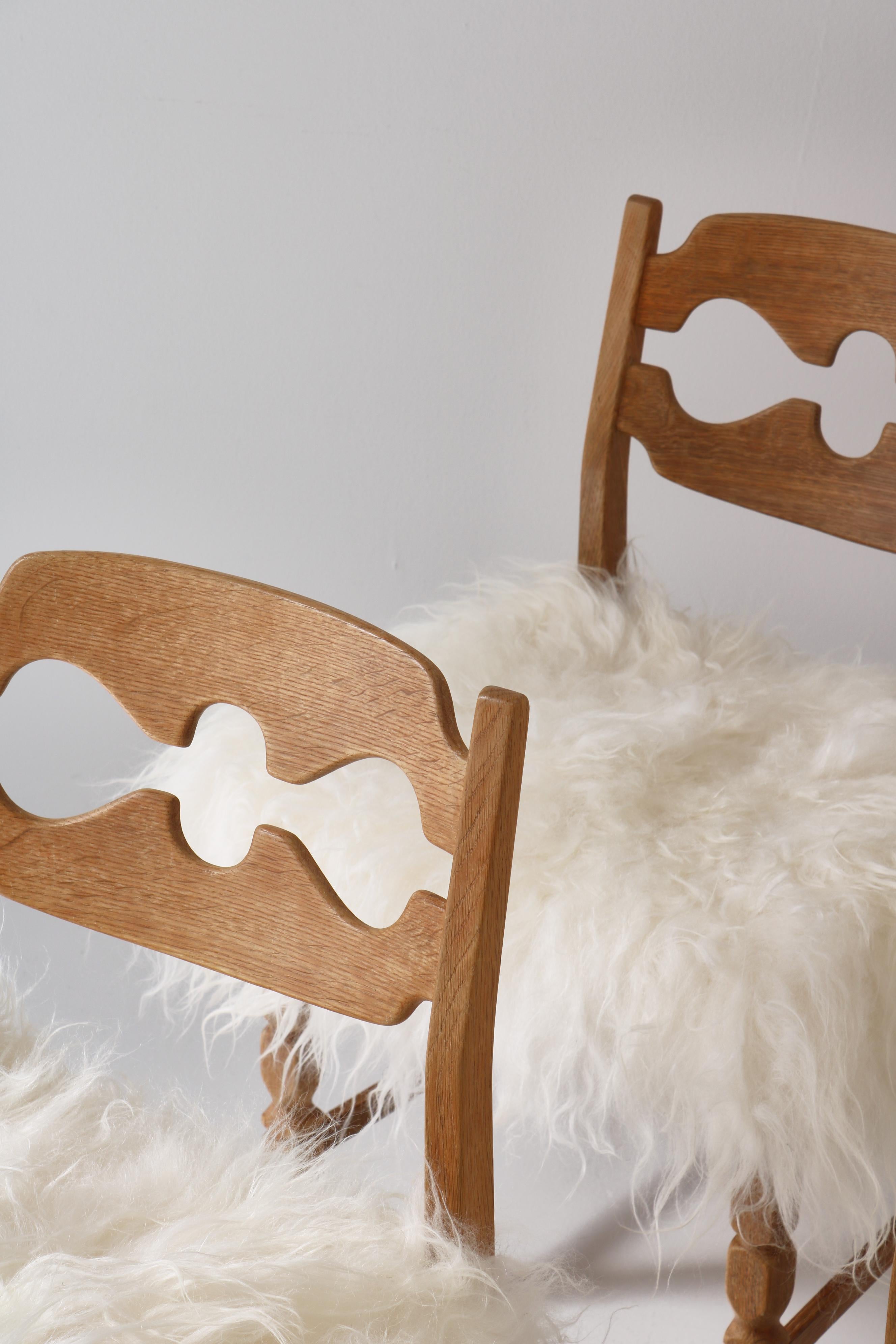 Set of 4 Razor Blade Dining Chairs in Oak & Sheepskin by Henry Kjærnulf, Denmark For Sale 1