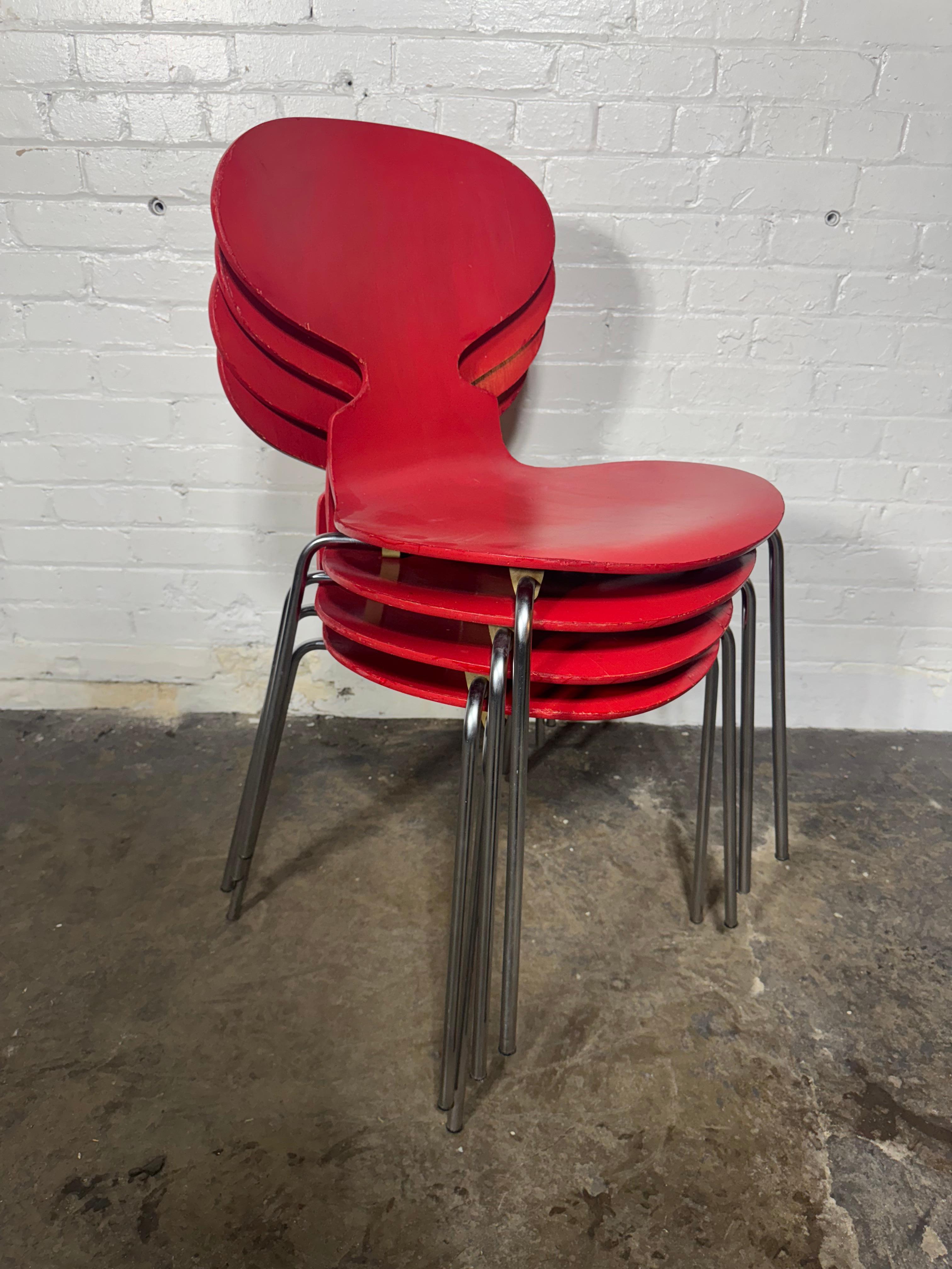 Satz von 4 roten Arne Jacobsen Geweihstühlen für Fritz Hansen, 1973, Dänemark (Moderne der Mitte des Jahrhunderts) im Angebot