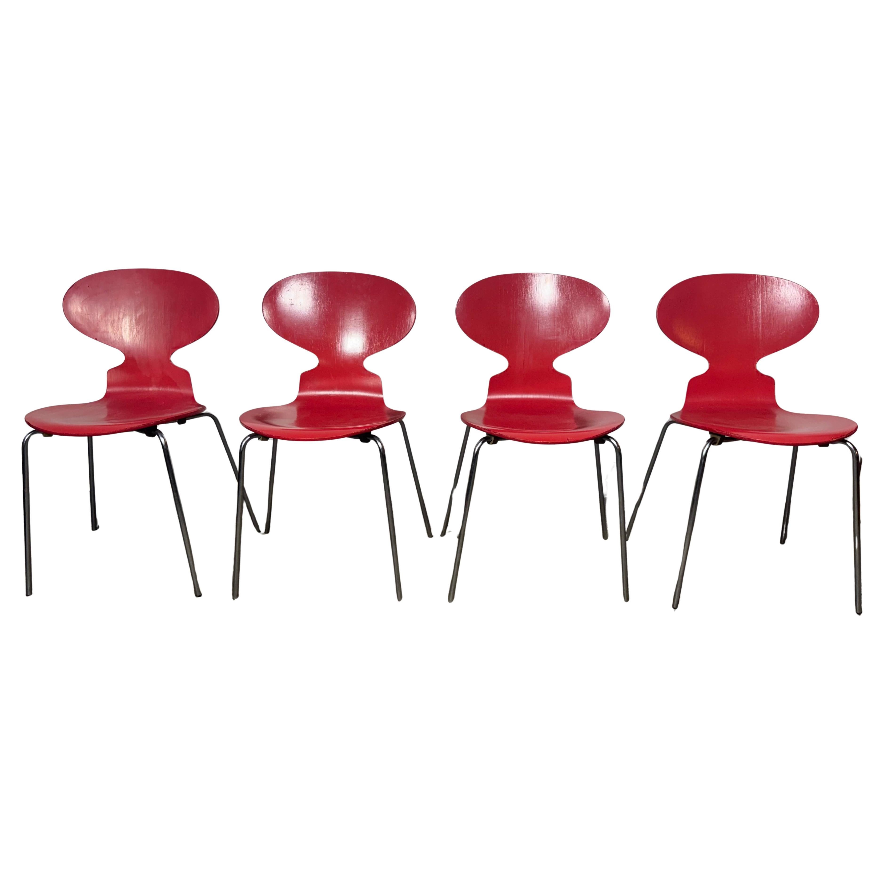 Set di 4 sedie rosse Fritz Jacobsen Ant per Fritz Hansen, 1973, Danimarca