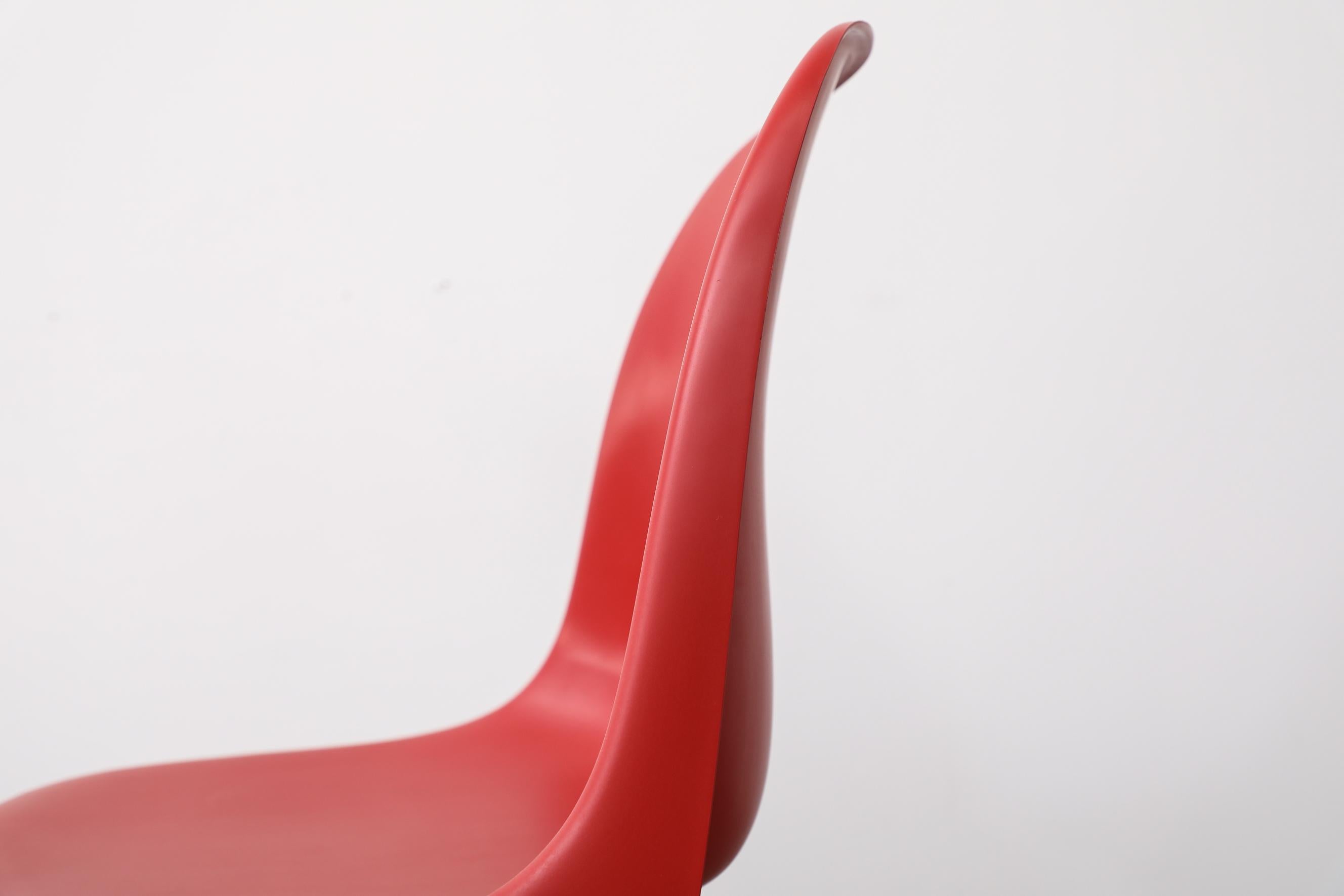 Juego de 4 sillas apilables de la Era Espacial, tamaño infantil, de casalino rojo, de Alexander Begge en venta 8