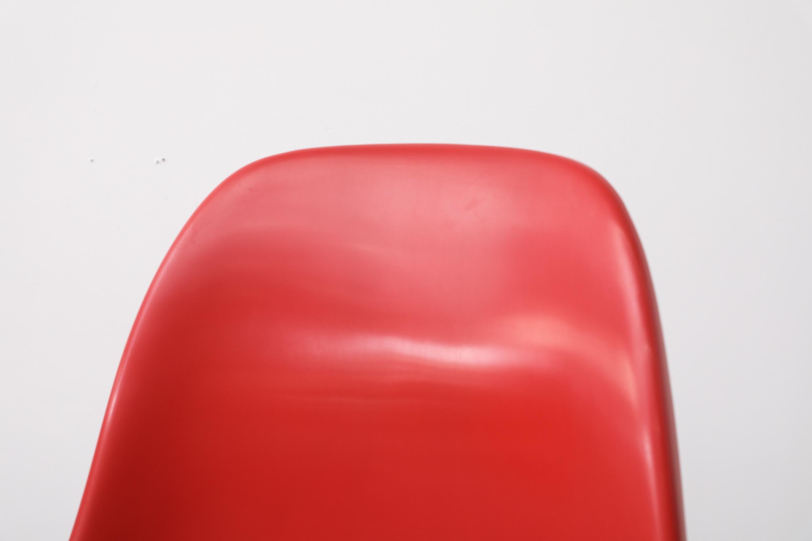 Plastique Ensemble de 4 chaises Casalino rouges empilables de l'ère spatiale pour enfants par Alexander Begge en vente