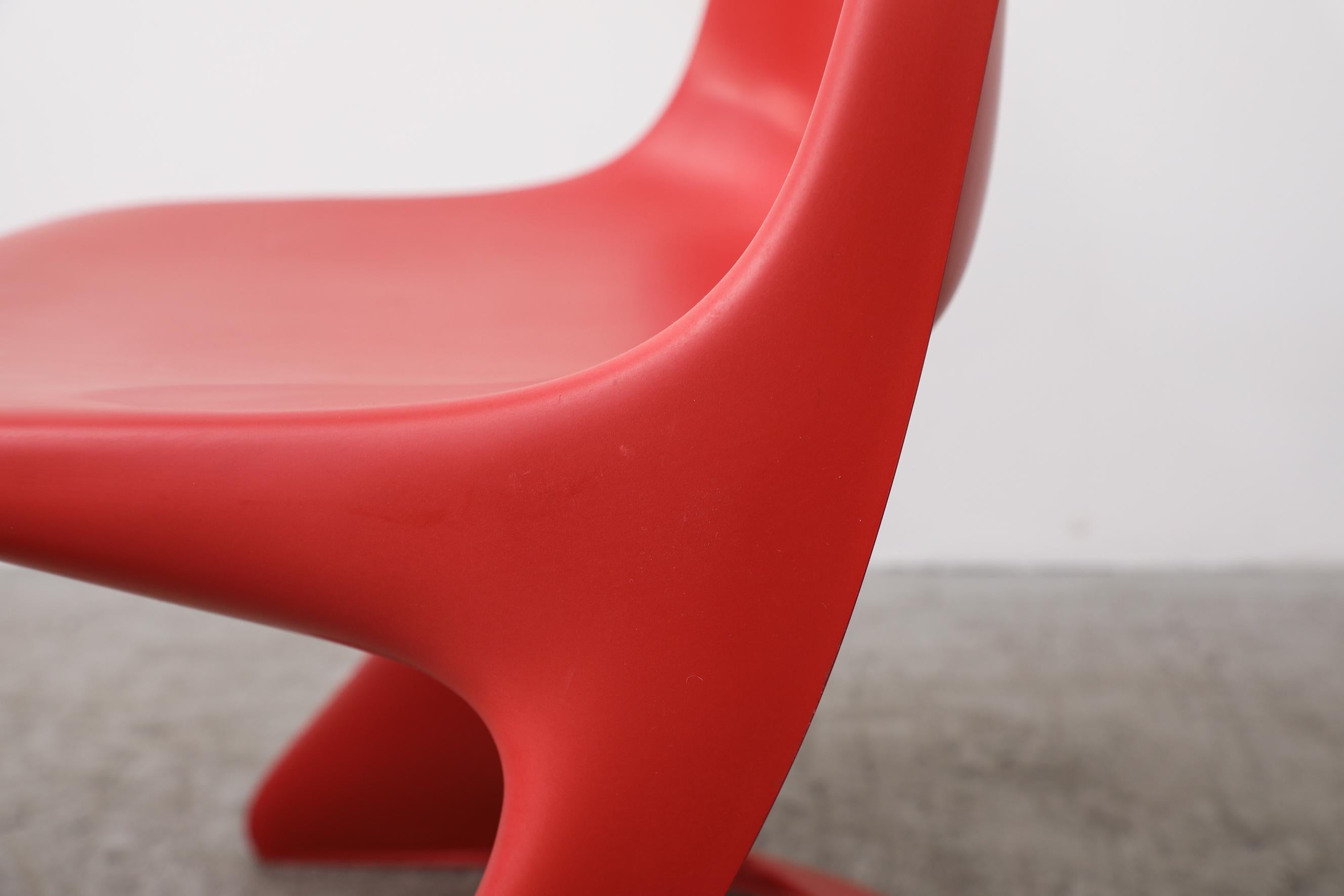 Ensemble de 4 chaises Casalino rouges empilables de l'ère spatiale pour enfants par Alexander Begge en vente 2