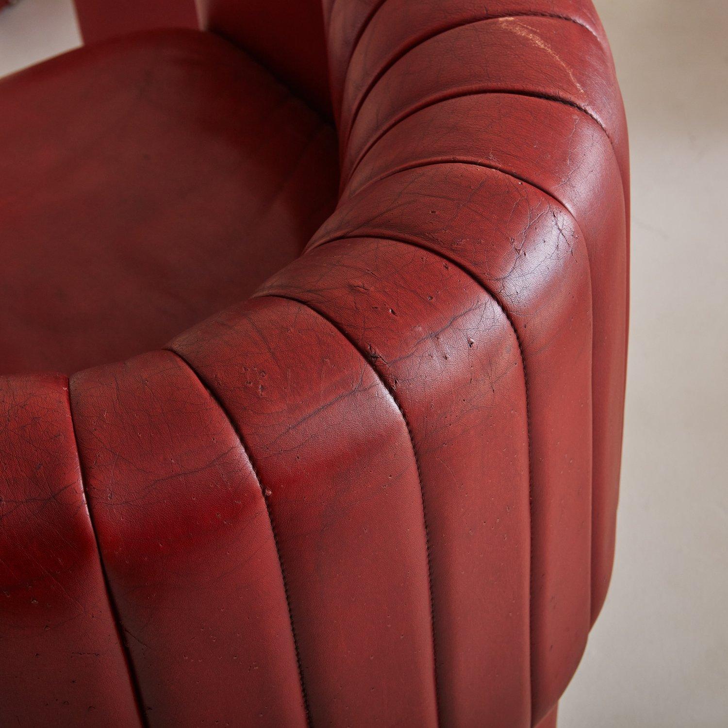 Set of 4 Red Vegan Leather Chairs by Luigi Massoni for Poltrona Frau, Italy 1980 5