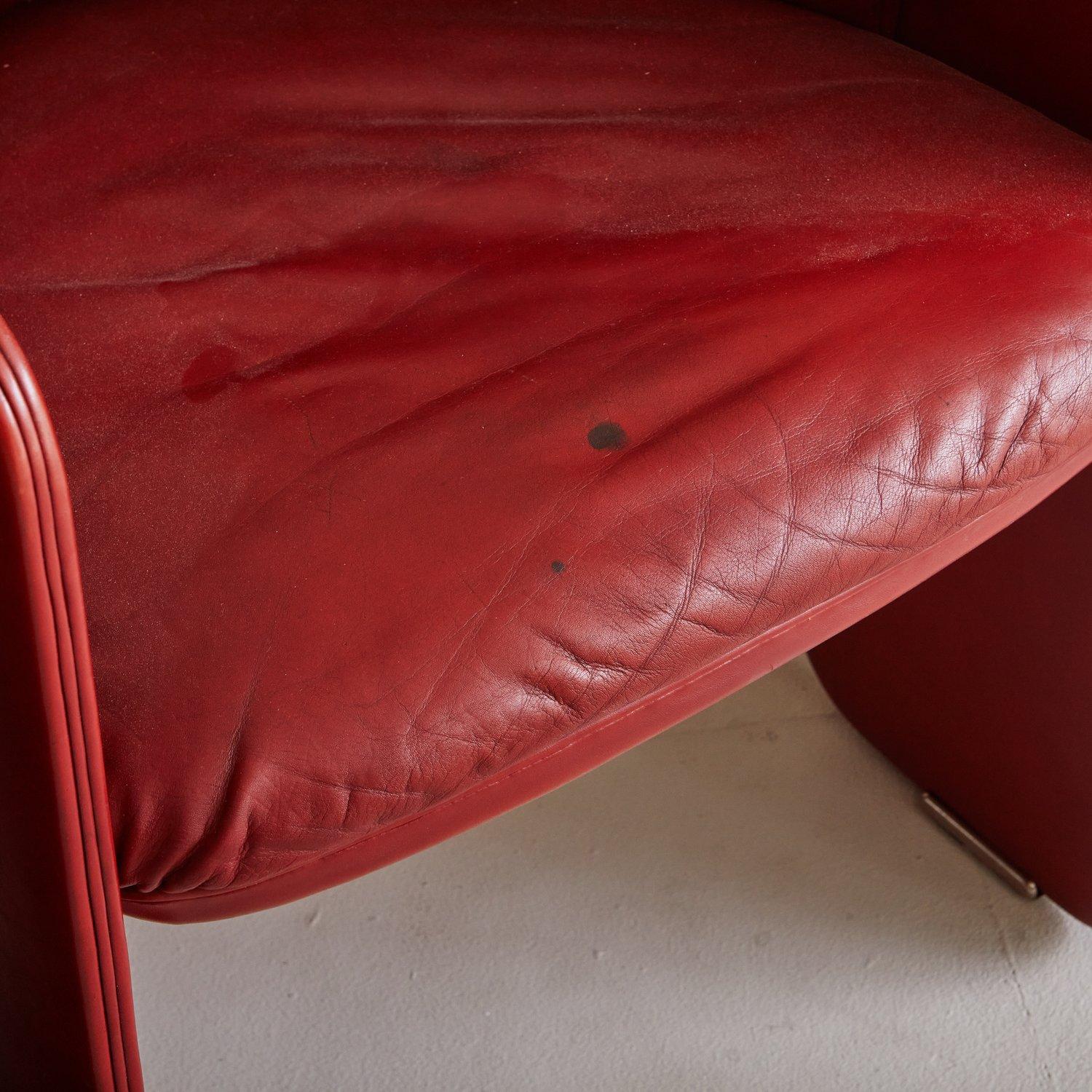 Late 20th Century Set of 4 Red Vegan Leather Chairs by Luigi Massoni for Poltrona Frau, Italy 1980