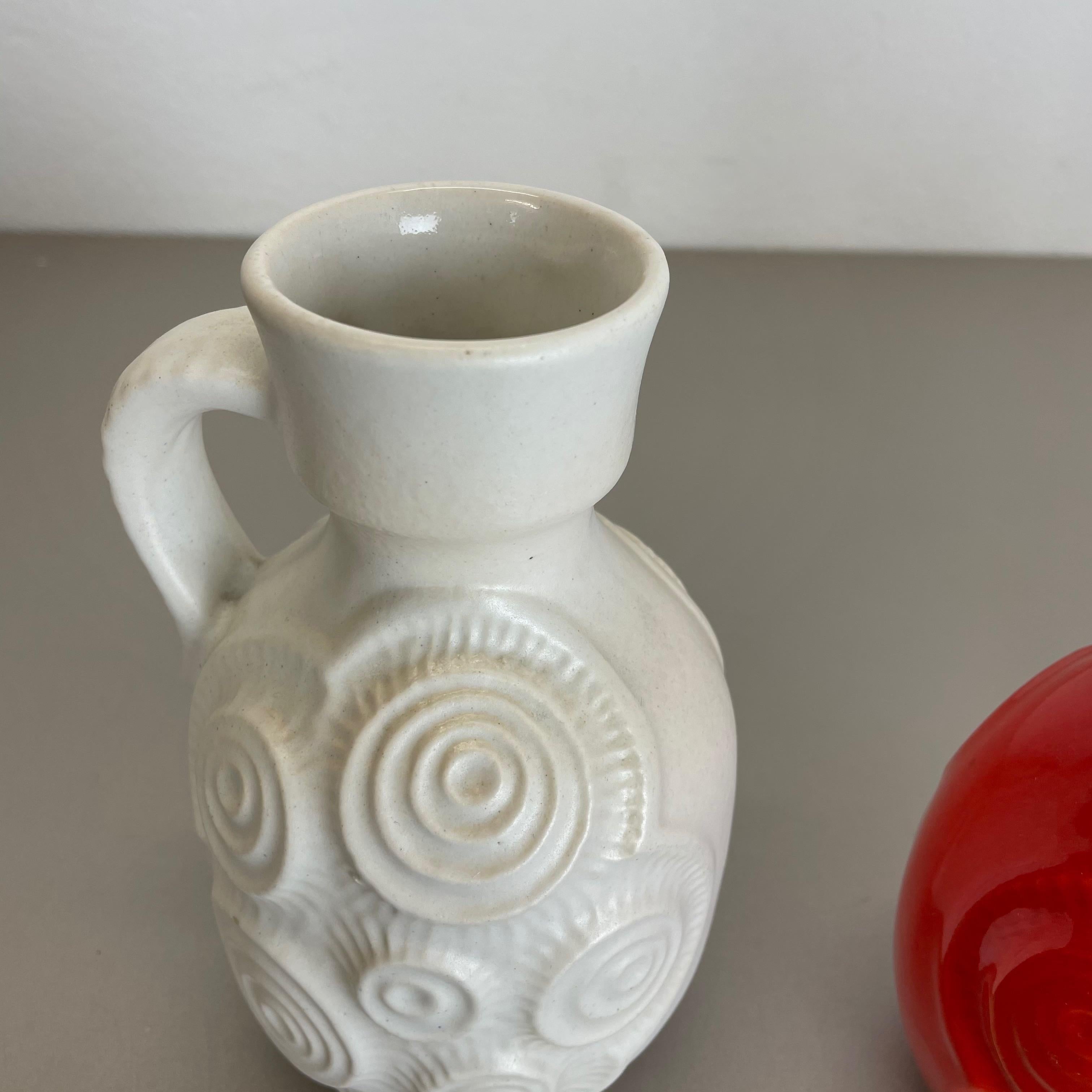 XX secolo Set di 4 vasi in ceramica rossa-bianca Fat Lava Op di Bay Ceramics, Germania in vendita