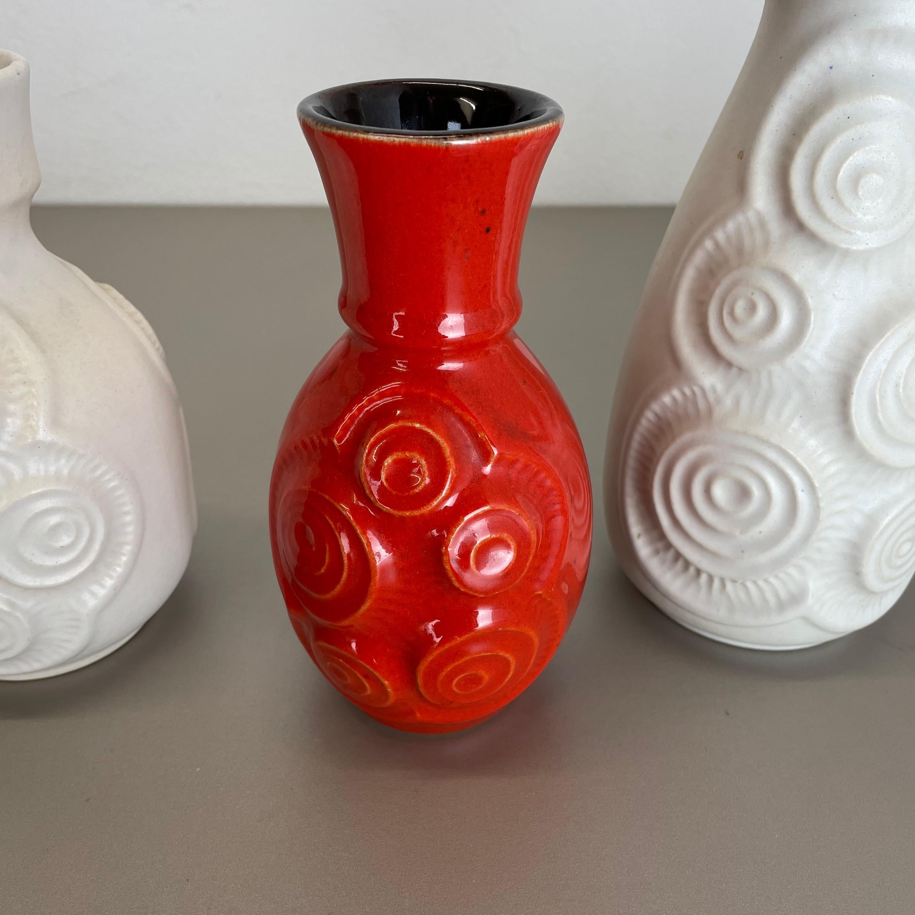 Set of 4 Red-White Fat Lava Op Art Pottery Vases by Bay Ceramics, Germany For Sale 2