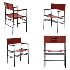 Klassischer zeitgenössischer Sessel aus cognacfarbenem Leder und schwarzem Gummimetall, 4er-Set