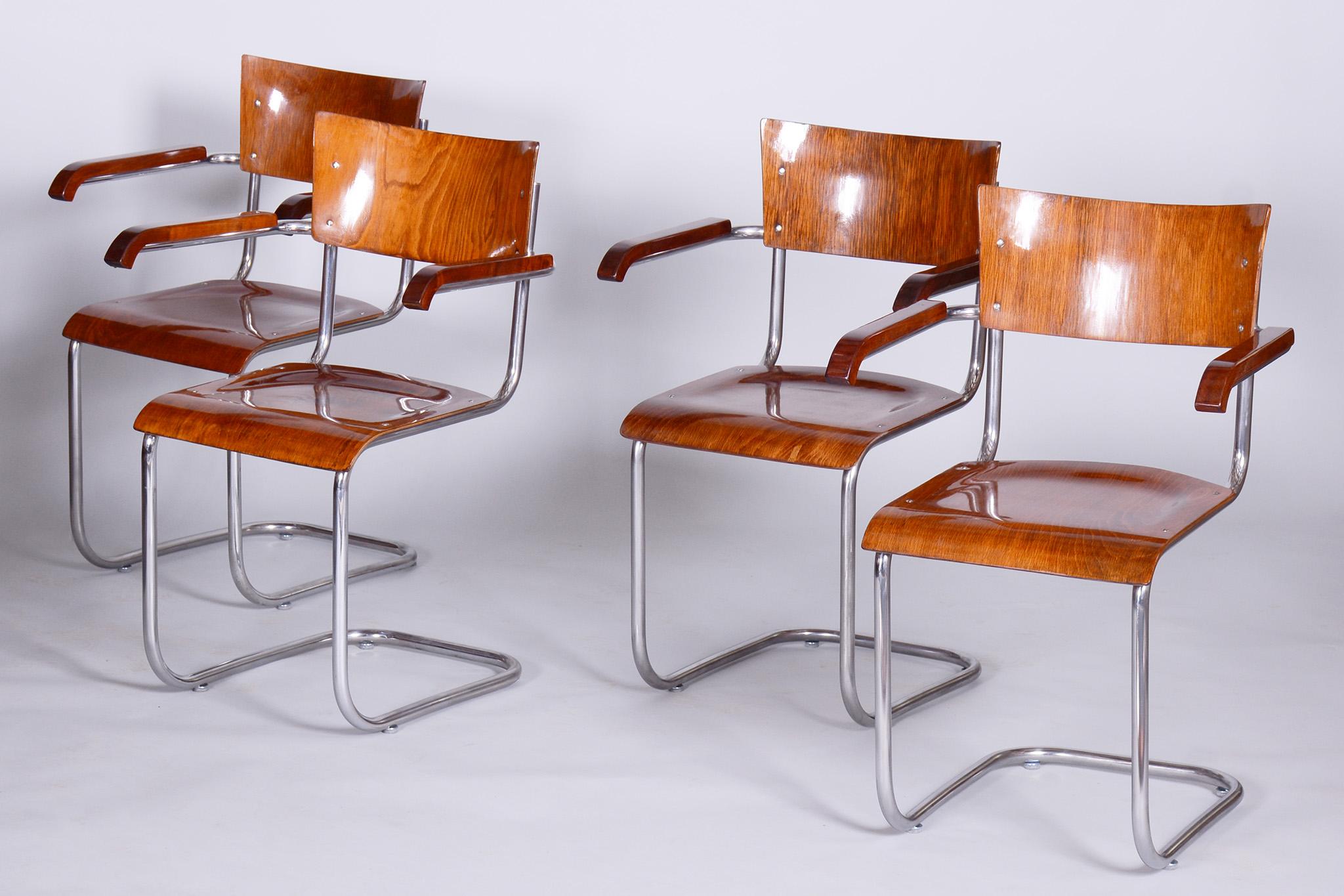 20ième siècle Ensemble de 4 fauteuils Bauhaus en hêtre restaurés conçus par Mart Stam, années 1930, Tchèque en vente