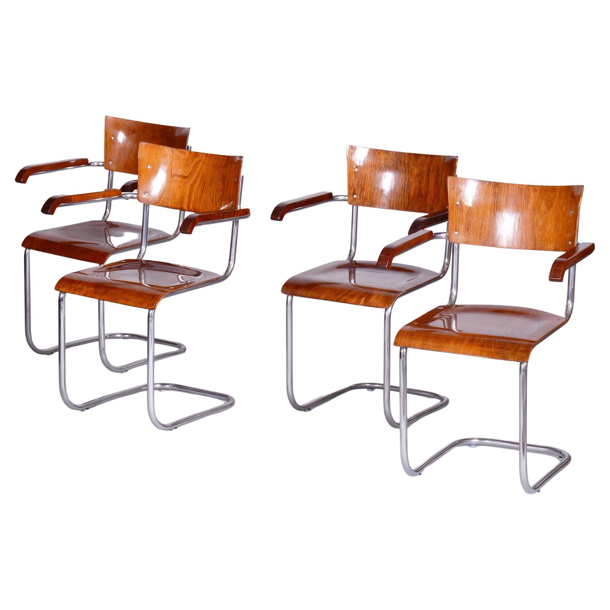 Ensemble de 4 fauteuils Bauhaus en hêtre restaurés conçus par Mart Stam, années 1930, Tchèque en vente