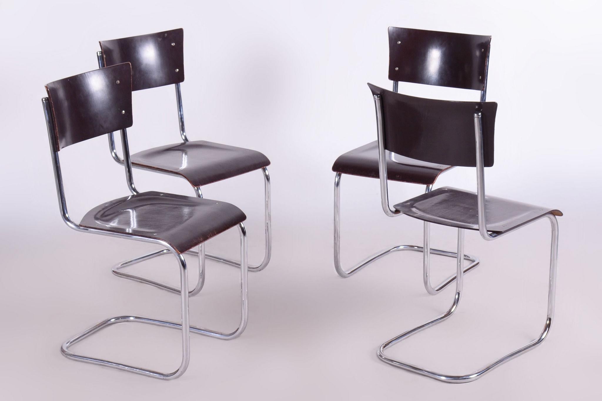 Set of 4 Restored Bauhaus Chairs designed by Mart Stam and made by Robert Slezak.

Designer: Mart Stam
Maker: Robert Slezak
Source: Czechia (Czechoslovakia)
Period: 1930-1939
Material:  Chome-Plated Steel
Revived polish.
The chrome parts have been