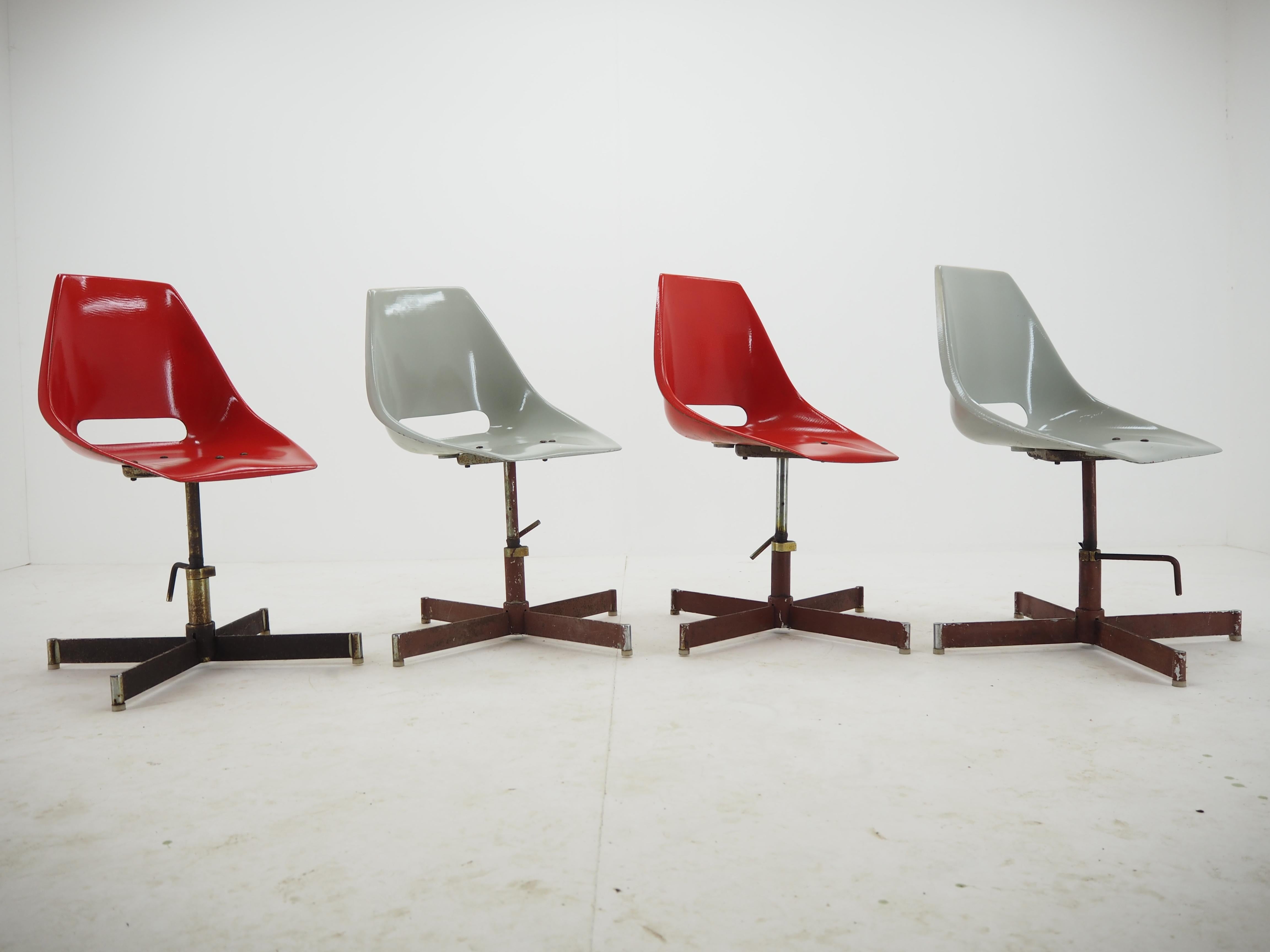 Set of 4 Revolving Industrial Chairs, 1960s 6