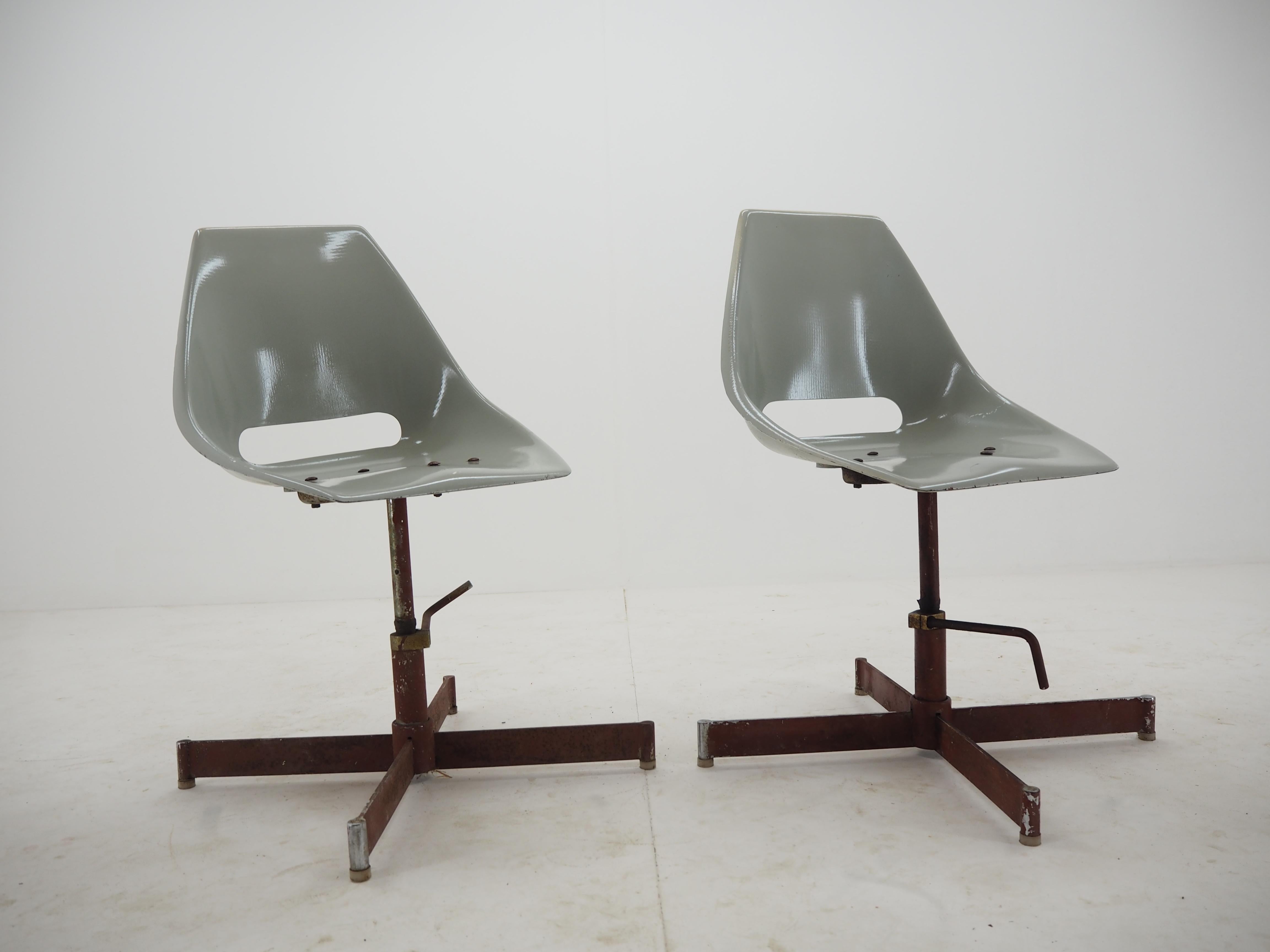 Set of 4 Revolving Industrial Chairs, 1960s 1