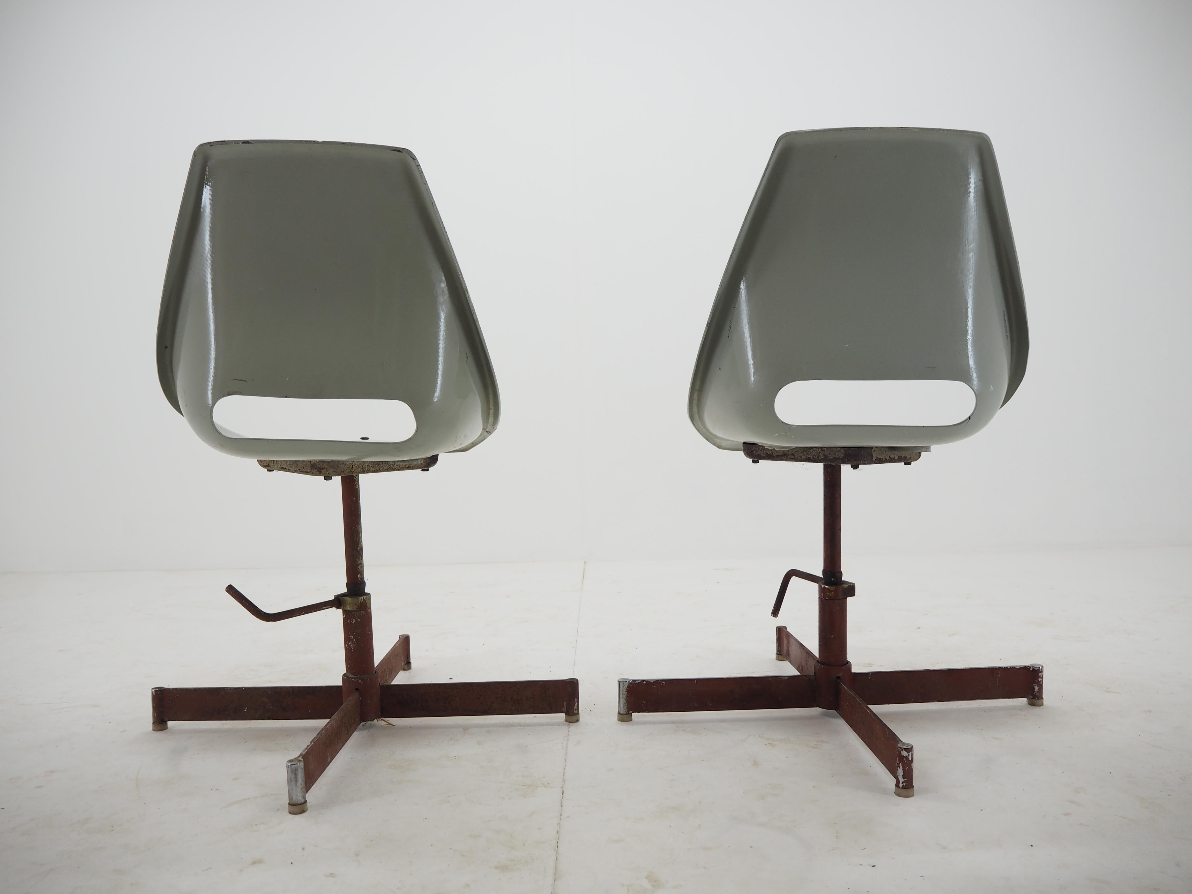 Set of 4 Revolving Industrial Chairs, 1960s 3