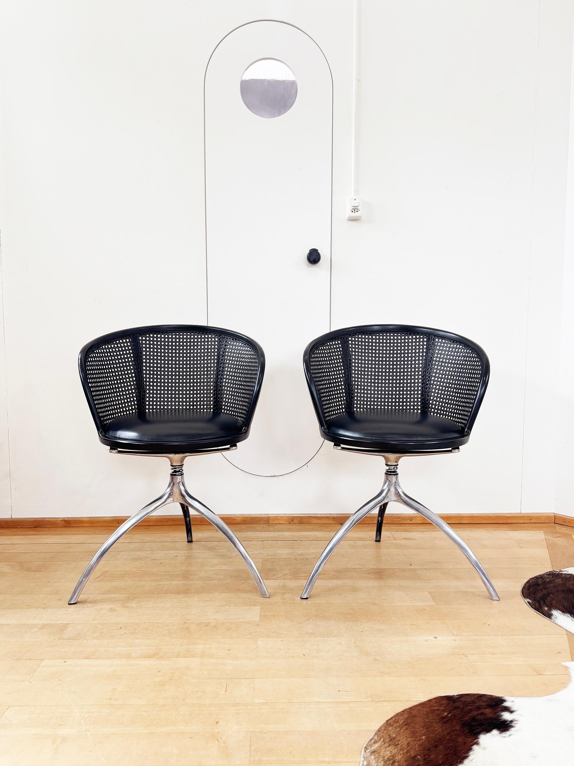 Fin du 20e siècle Lot de 4 chaises Rizzatto Alias 901 Young Lady, assise et canne noires, structure en aluminium en vente