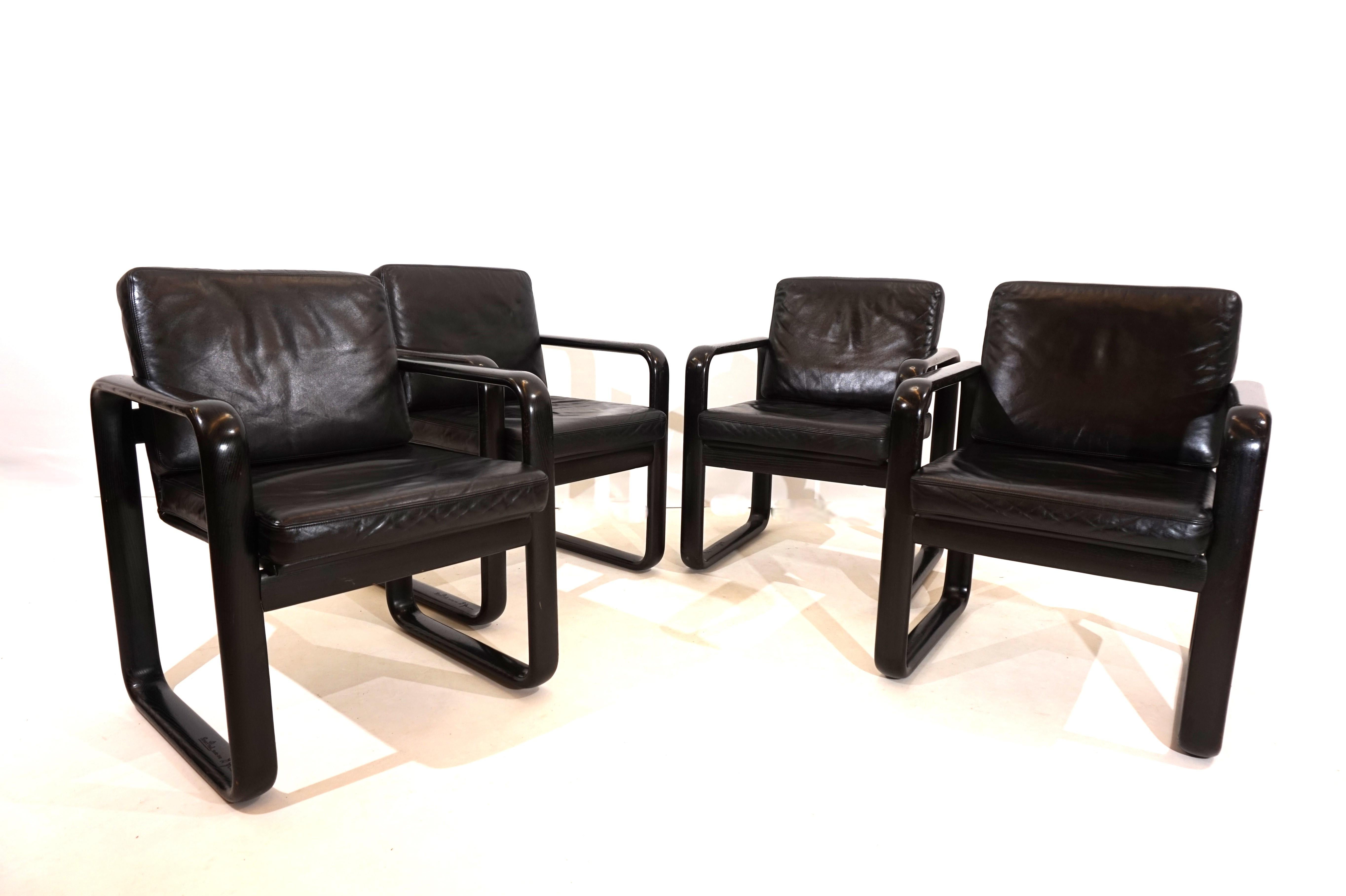 Set of 4 Rosenthal Hombre leather dining chairs by Burkhard Vogtherr For Sale 1