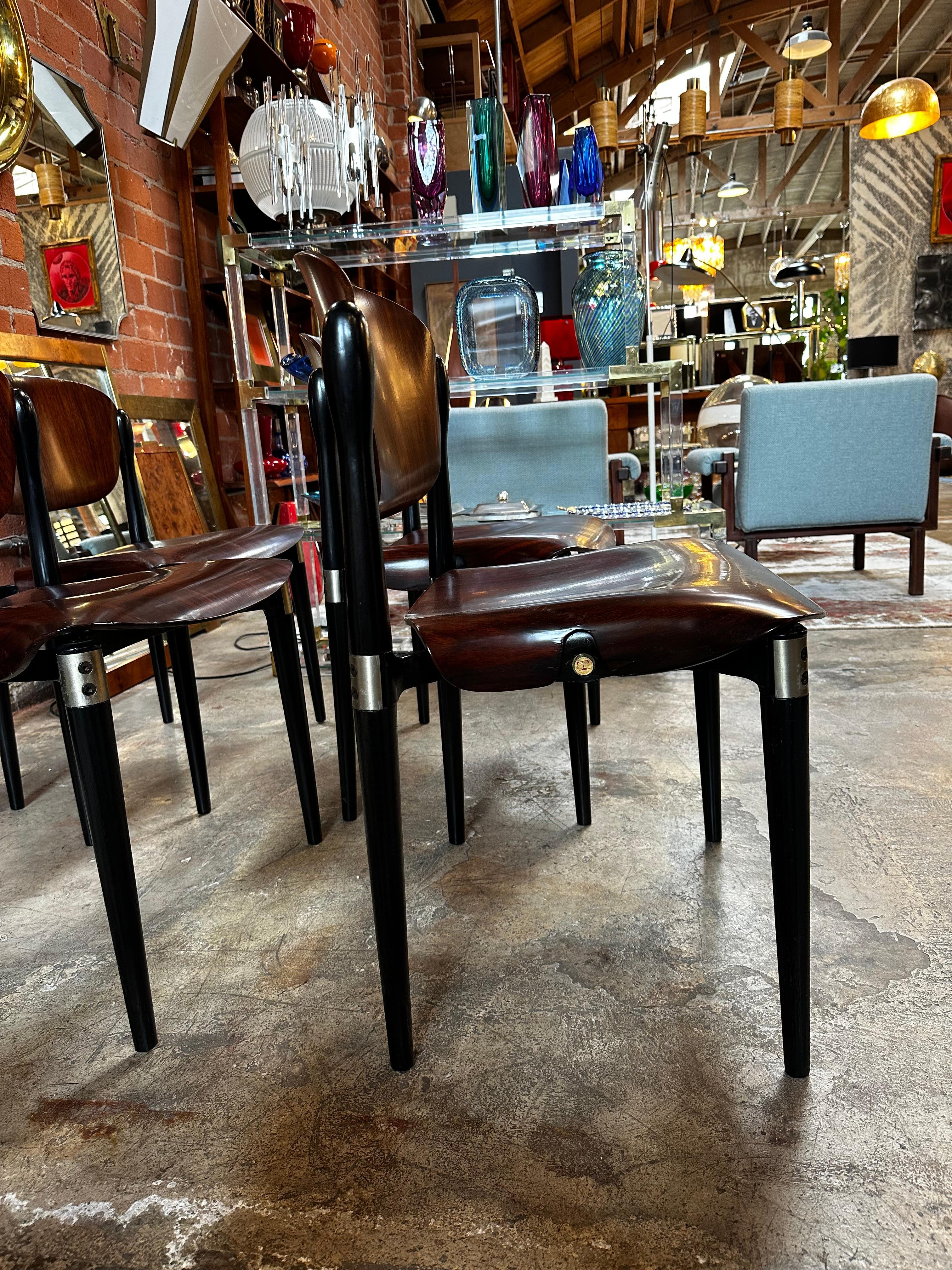 italien Ensemble de 4 chaises d'appoint « S83 » en bois de rose et laqué noir par E.Gerli pour Tecno en vente
