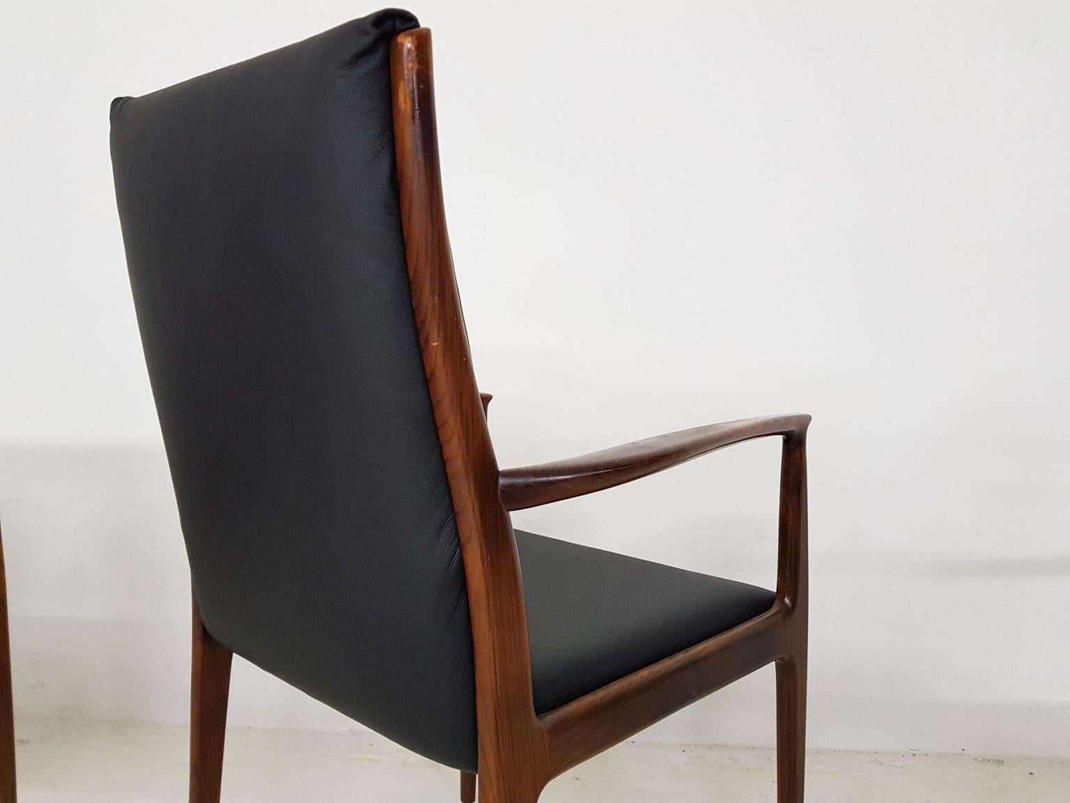 Ensemble de 4 chaises de salle à manger en bois de rose et cuir noir:: style moderne danois:: années 1950 en vente 2