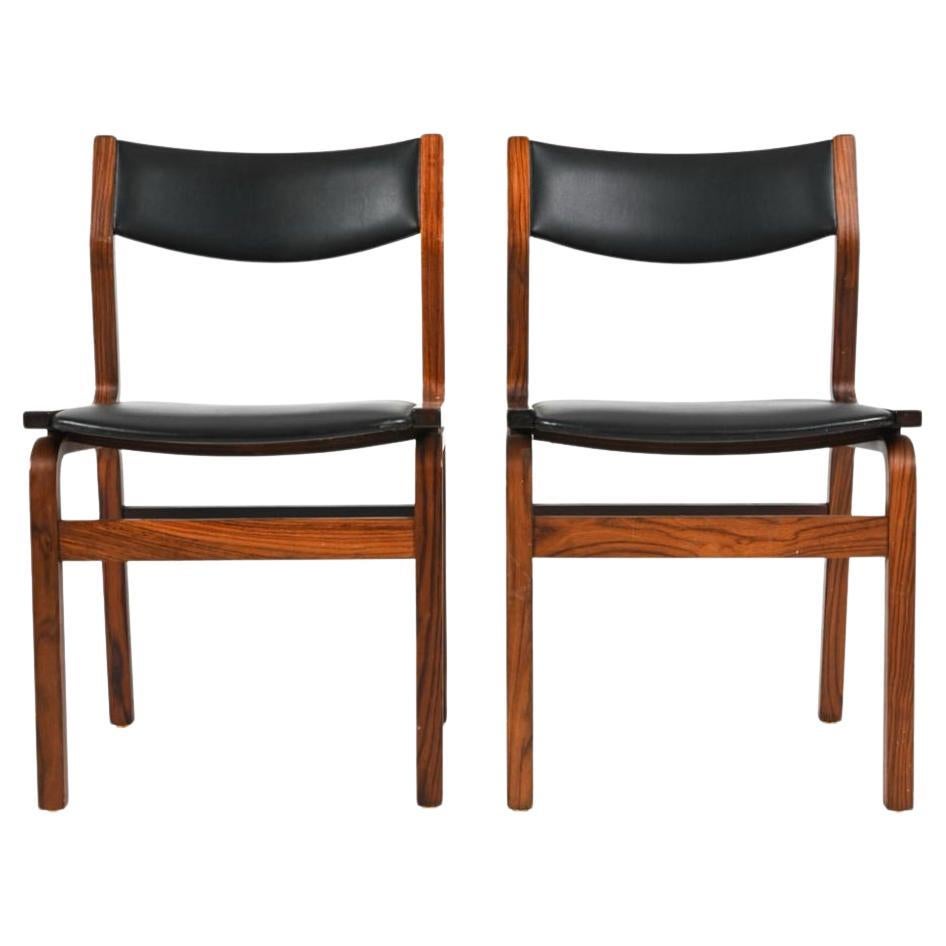 Scandinave moderne Ensemble de 4 chaises de salle à manger en bois de rose courbé avec tapisserie noire  en vente