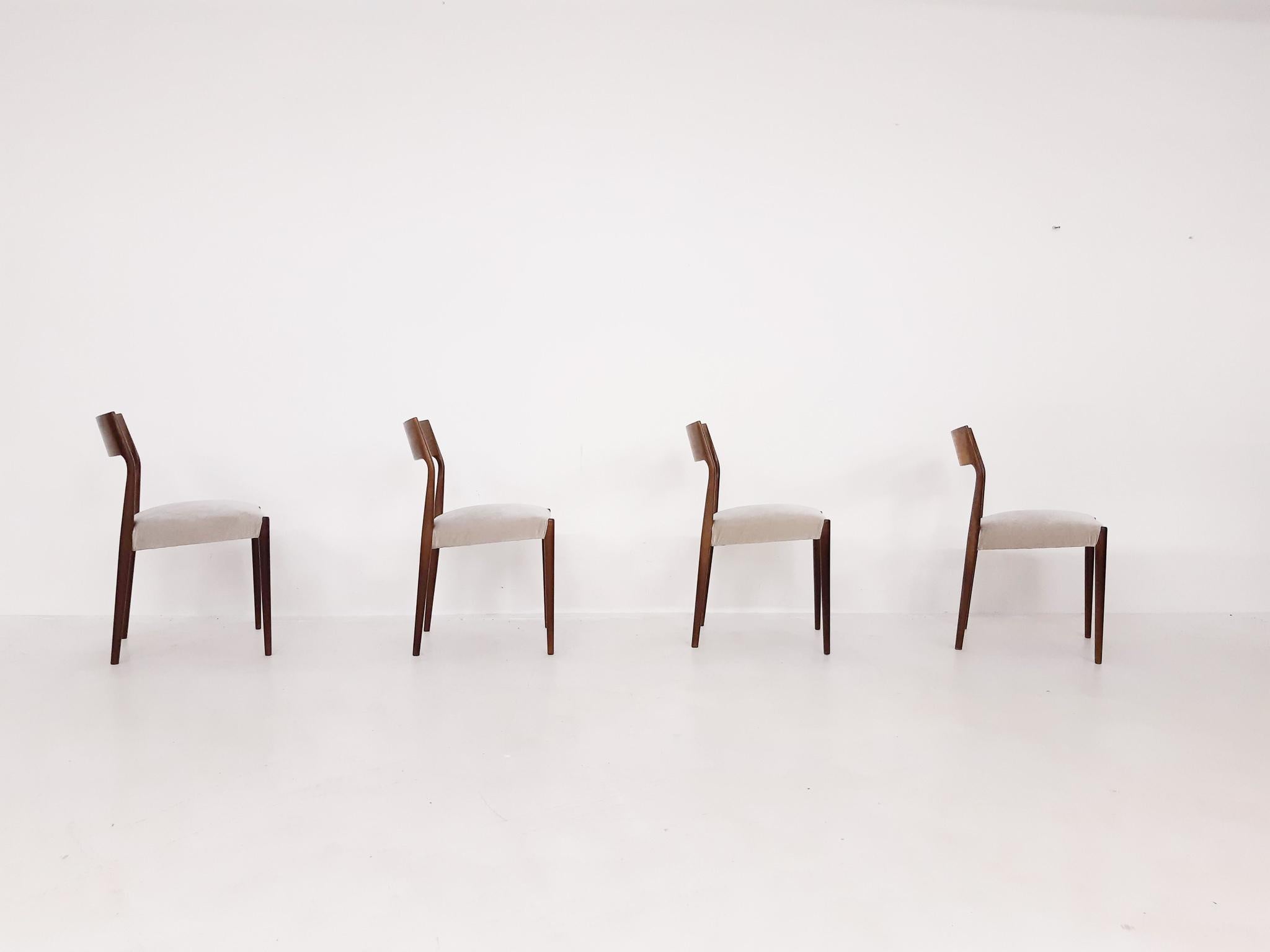 Set of 4 Rosewood Dining Chairs by Fristho, the Netherlands, 1960s In Good Condition In Amsterdam, NL
