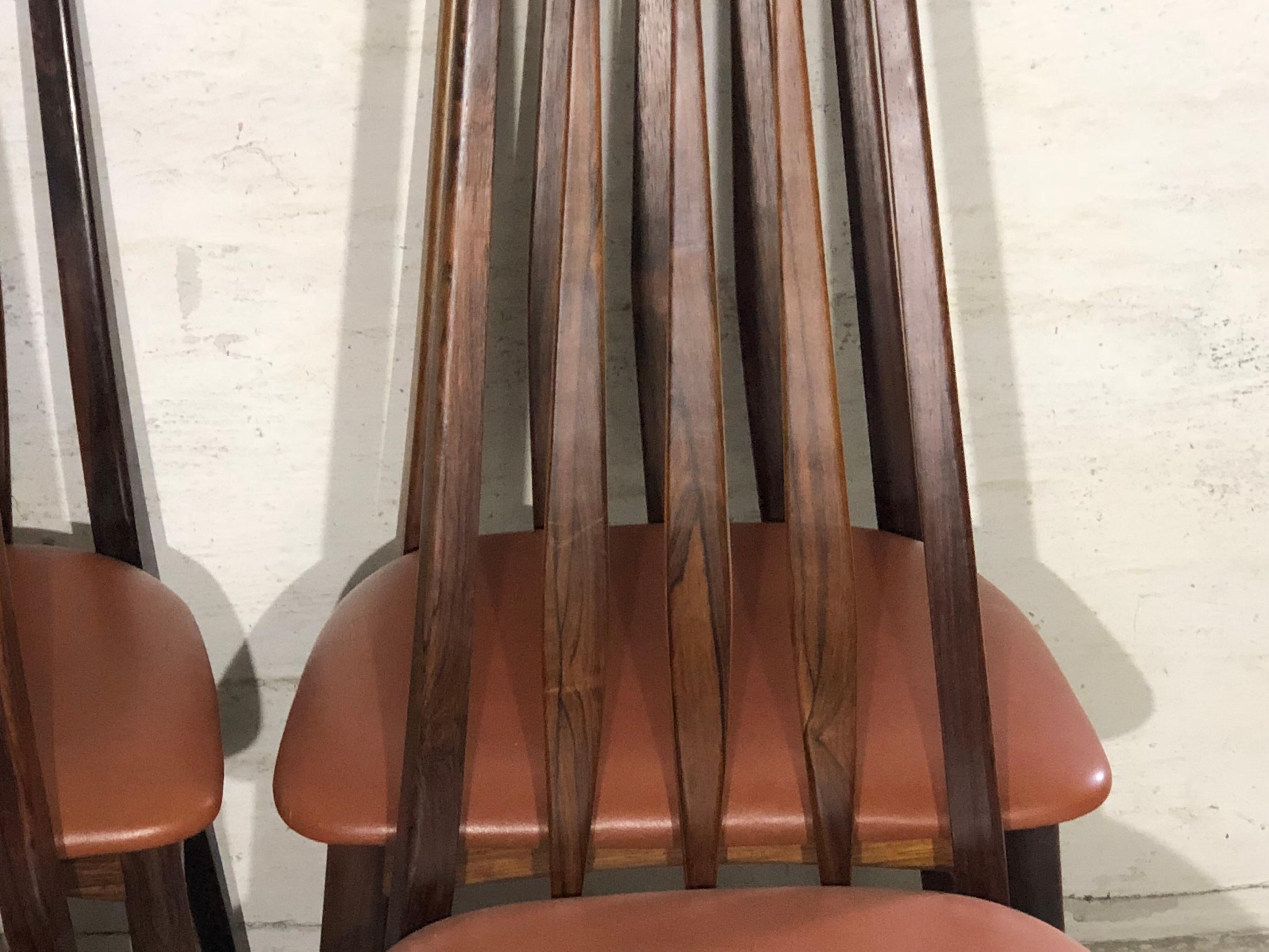 Set of 4 rosewood dining chairs by Niels Kofod Larsen, Model Eva, Danish Mid-Century Modern.
The chairs are in very good condition and has stunning details in the wood. Upholstery in red leather.