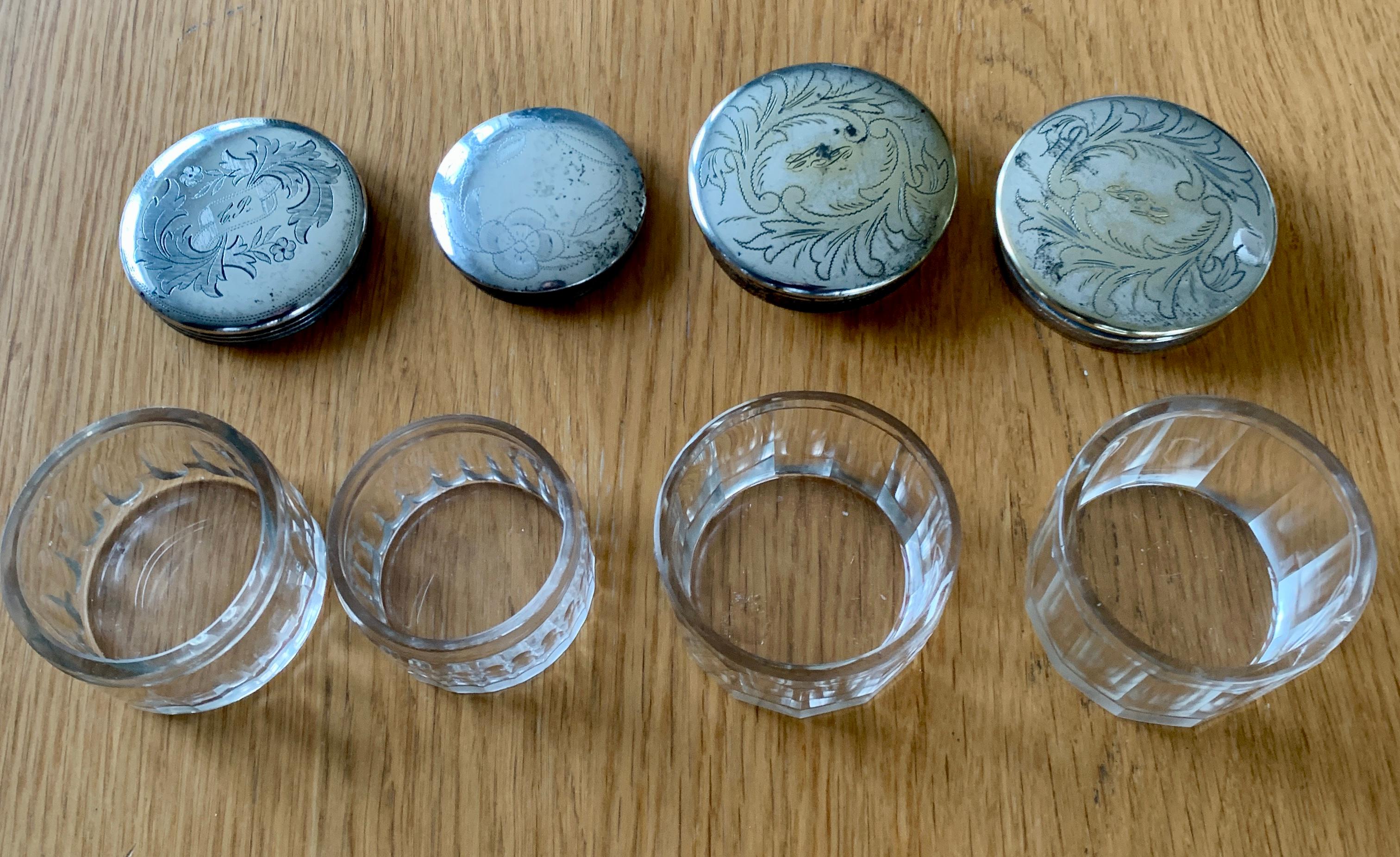 Set of 4 Round Glass Candy or Jewelry Boxes, 19th Century For Sale 3