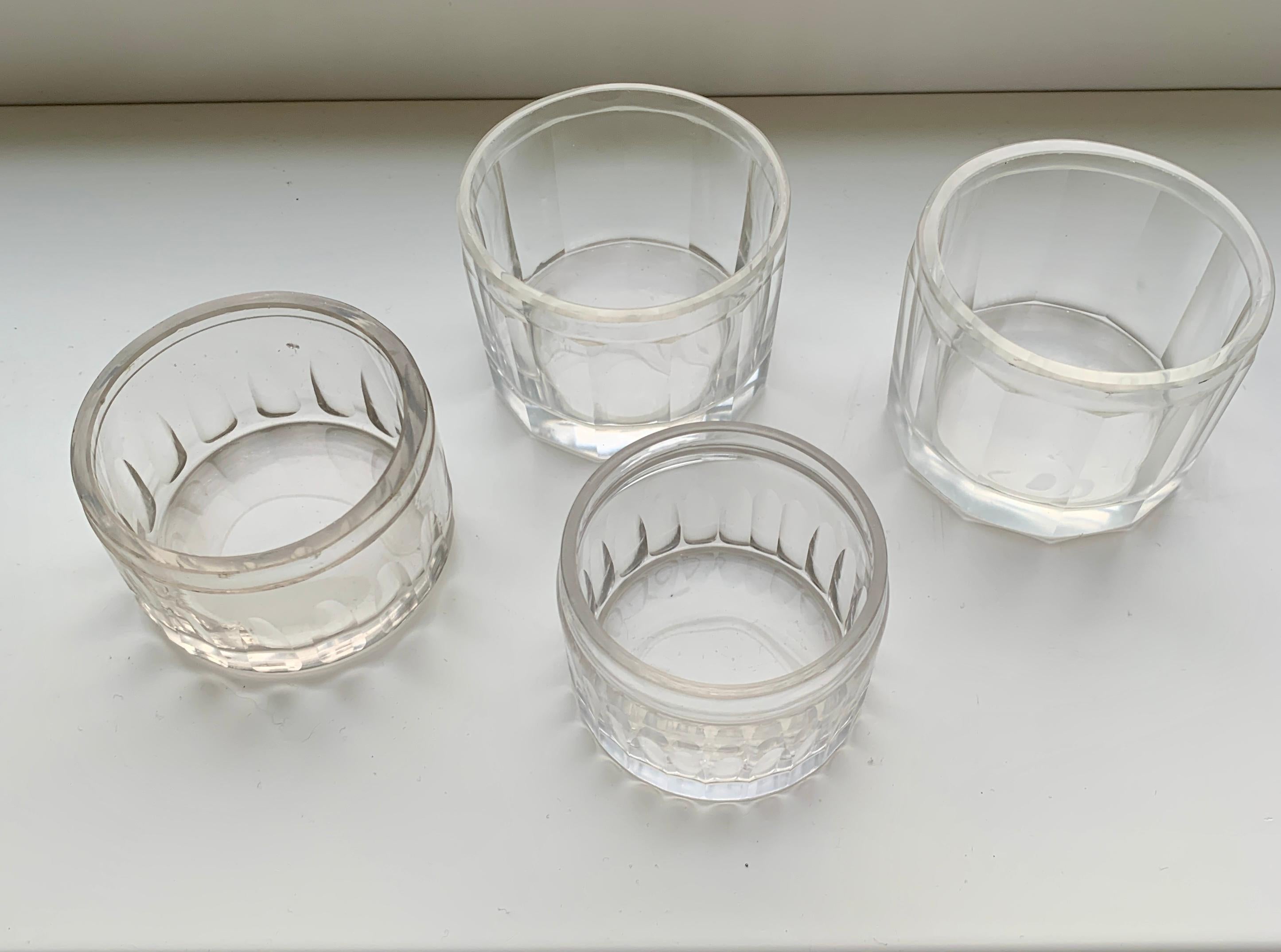 Set of 4 Round Glass Candy or Jewelry Boxes, 19th Century For Sale 6