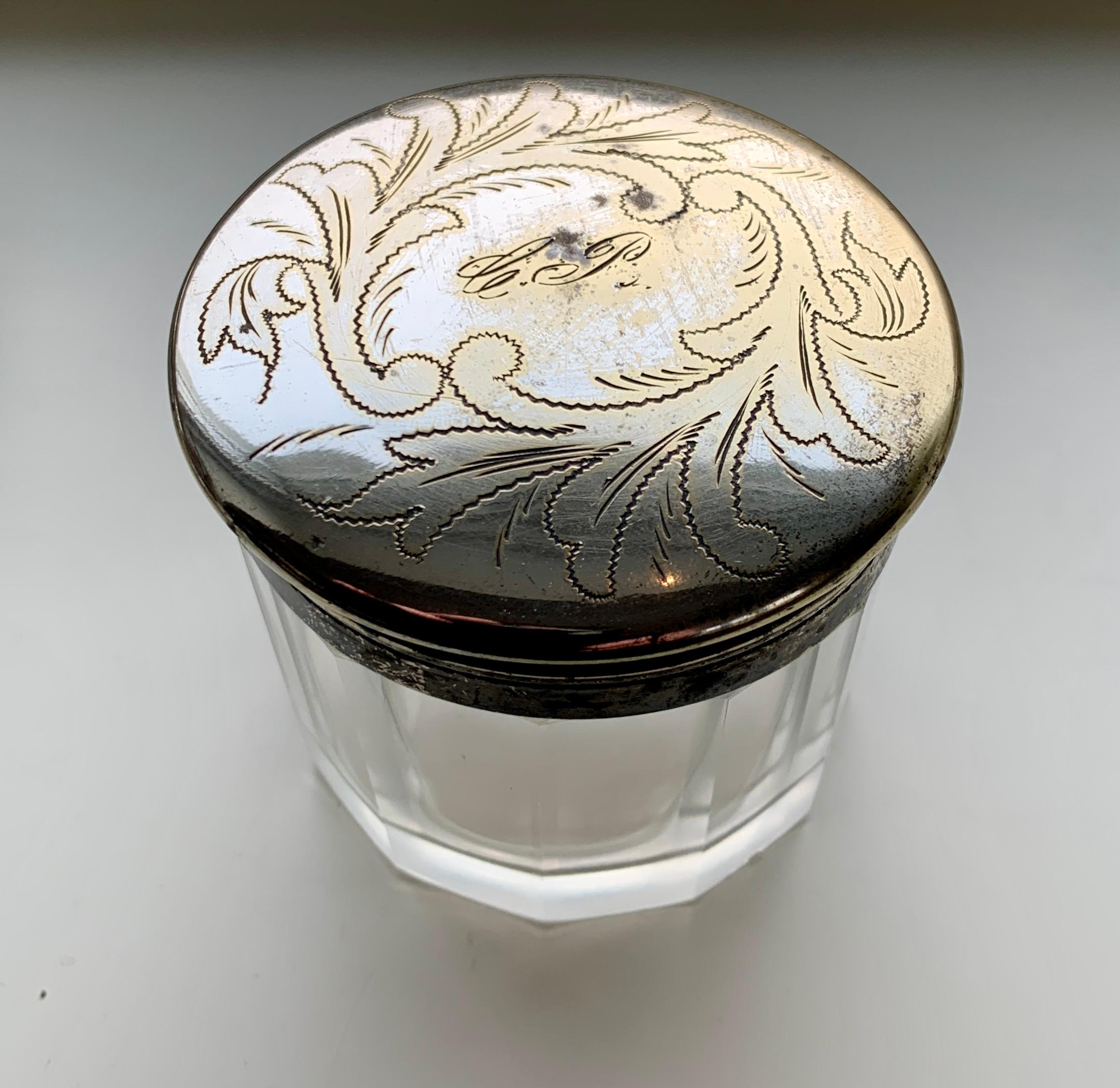 Set of 4 Round Glass Candy or Jewelry Boxes, 19th Century For Sale 2