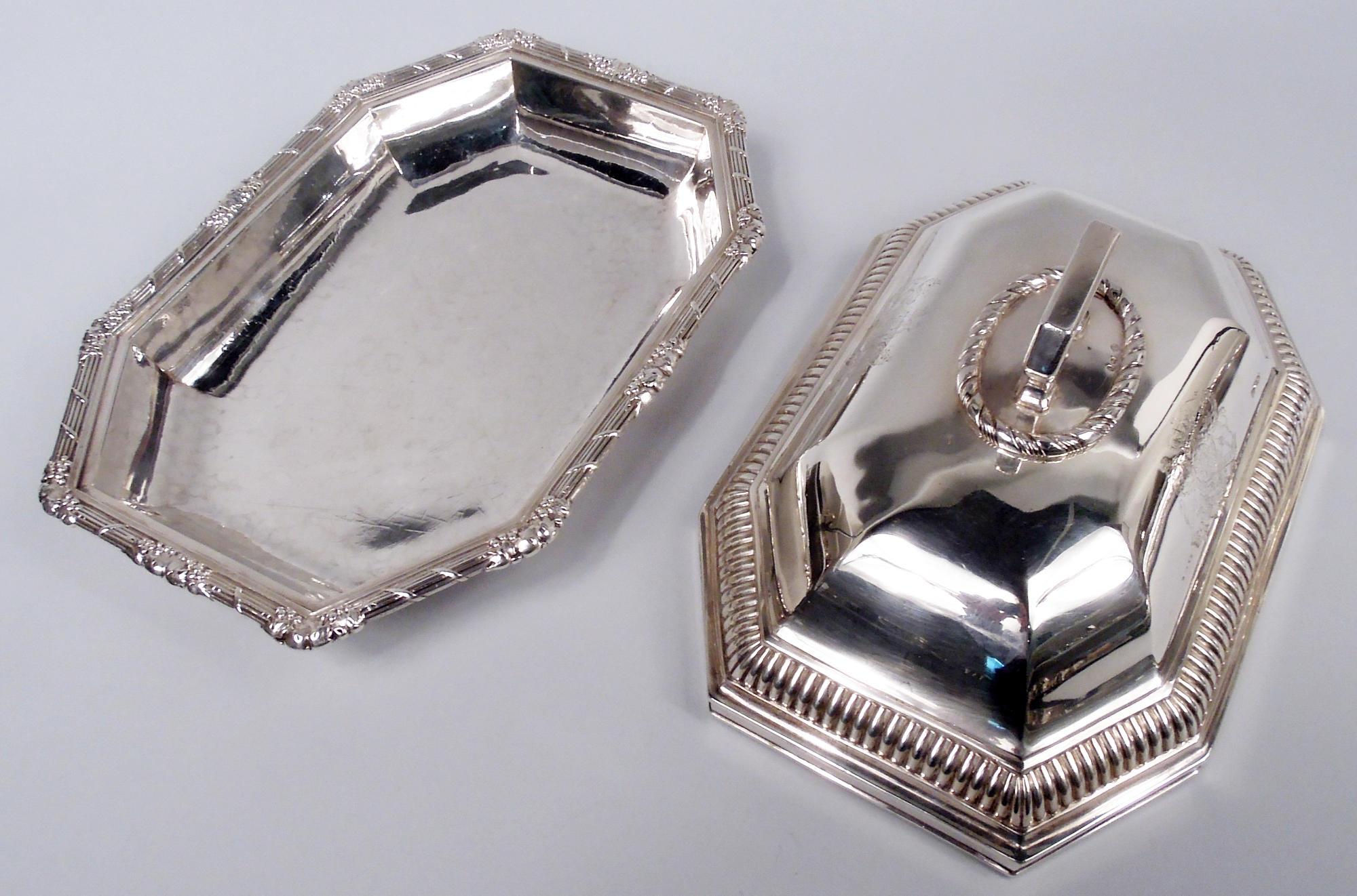 Set von 4 Rundell, Bridge & Rundell Entree-Tellern mit königlicher Provenienz (Frühes 19. Jahrhundert) im Angebot