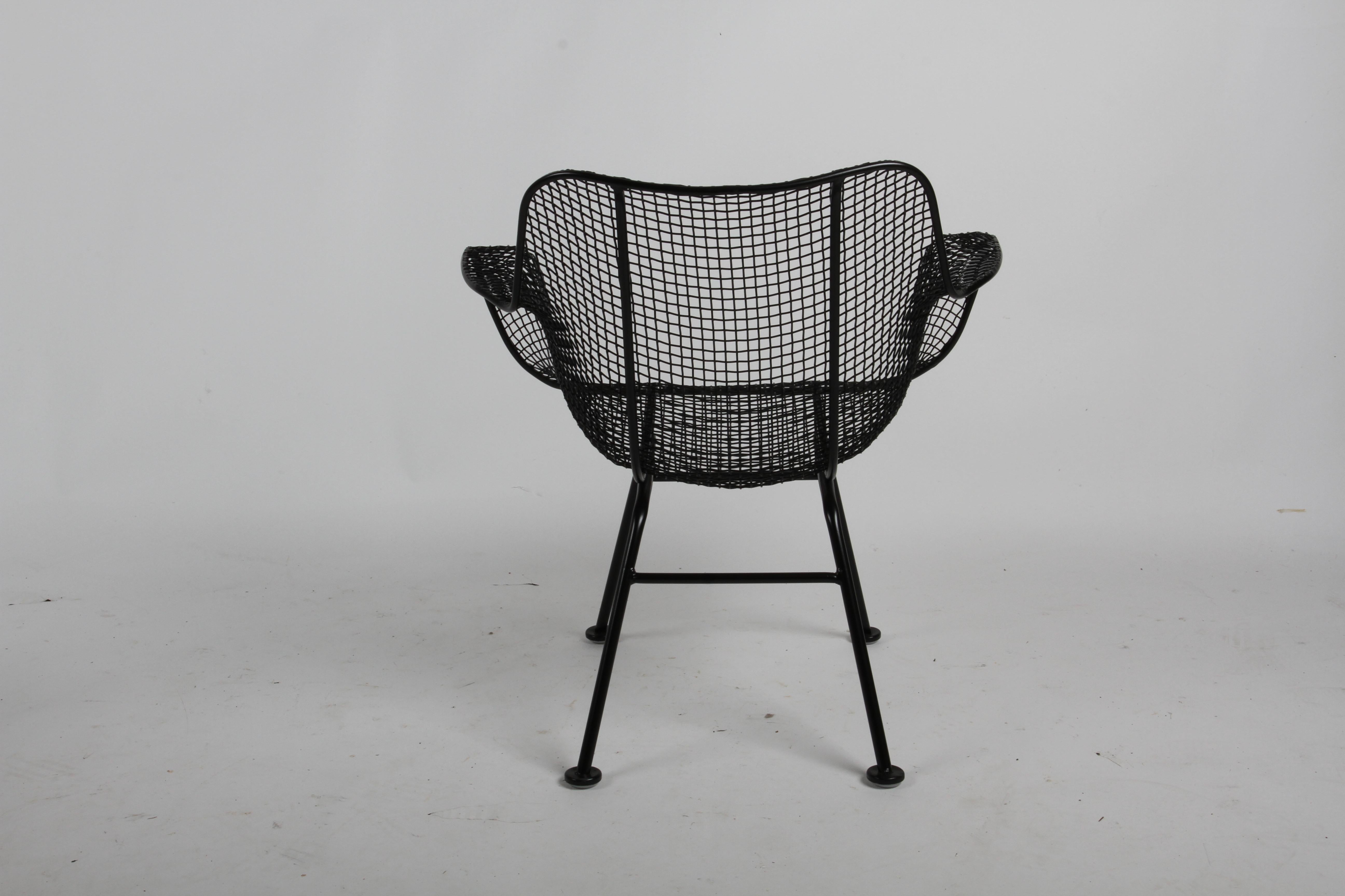 Set of 4 Russell Woodard Restored Iconic Sculptura Mesh Lounge Patio Arm Chairs  For Sale 2