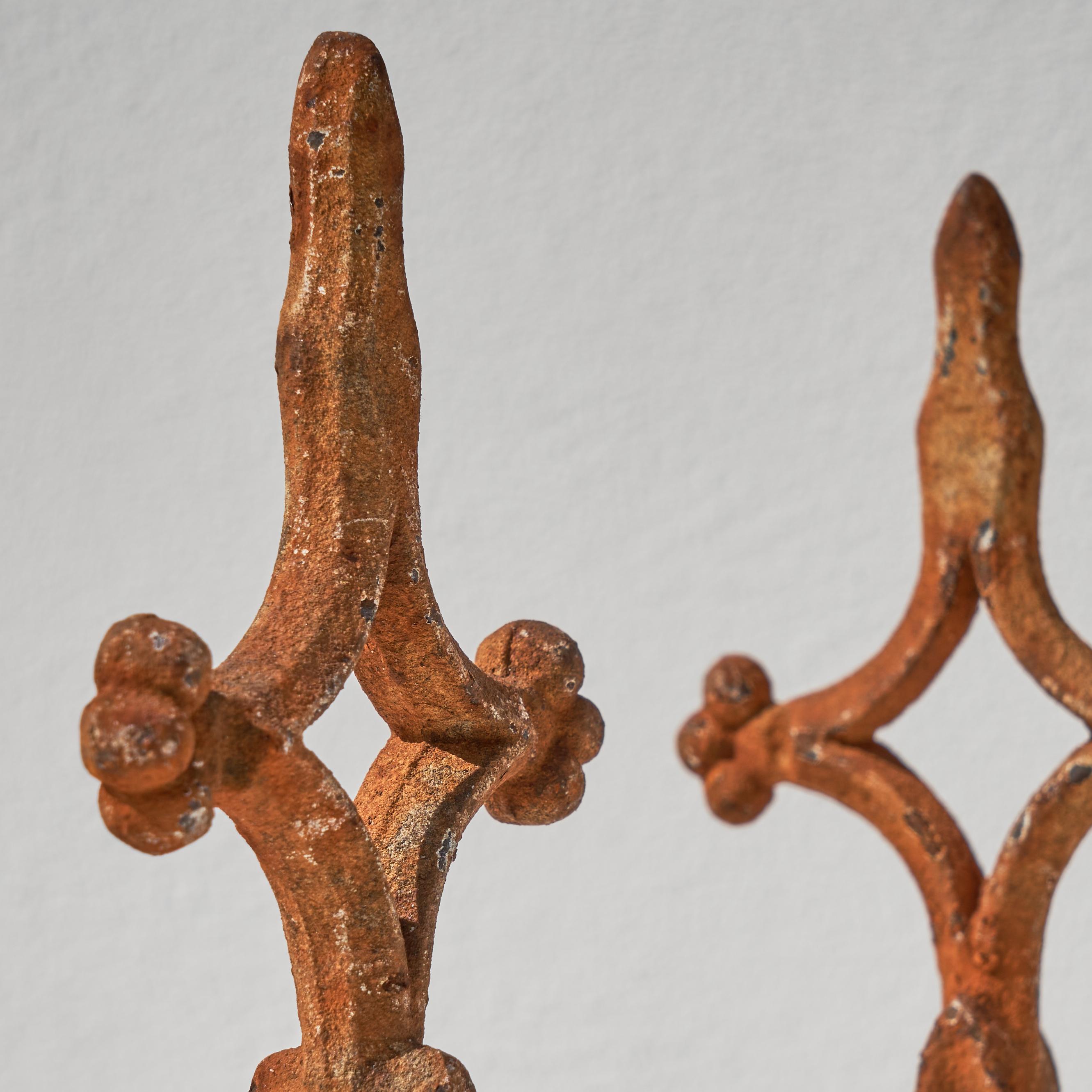 Iron Set of 4 Rusted 19th Century Decorative Finials For Sale