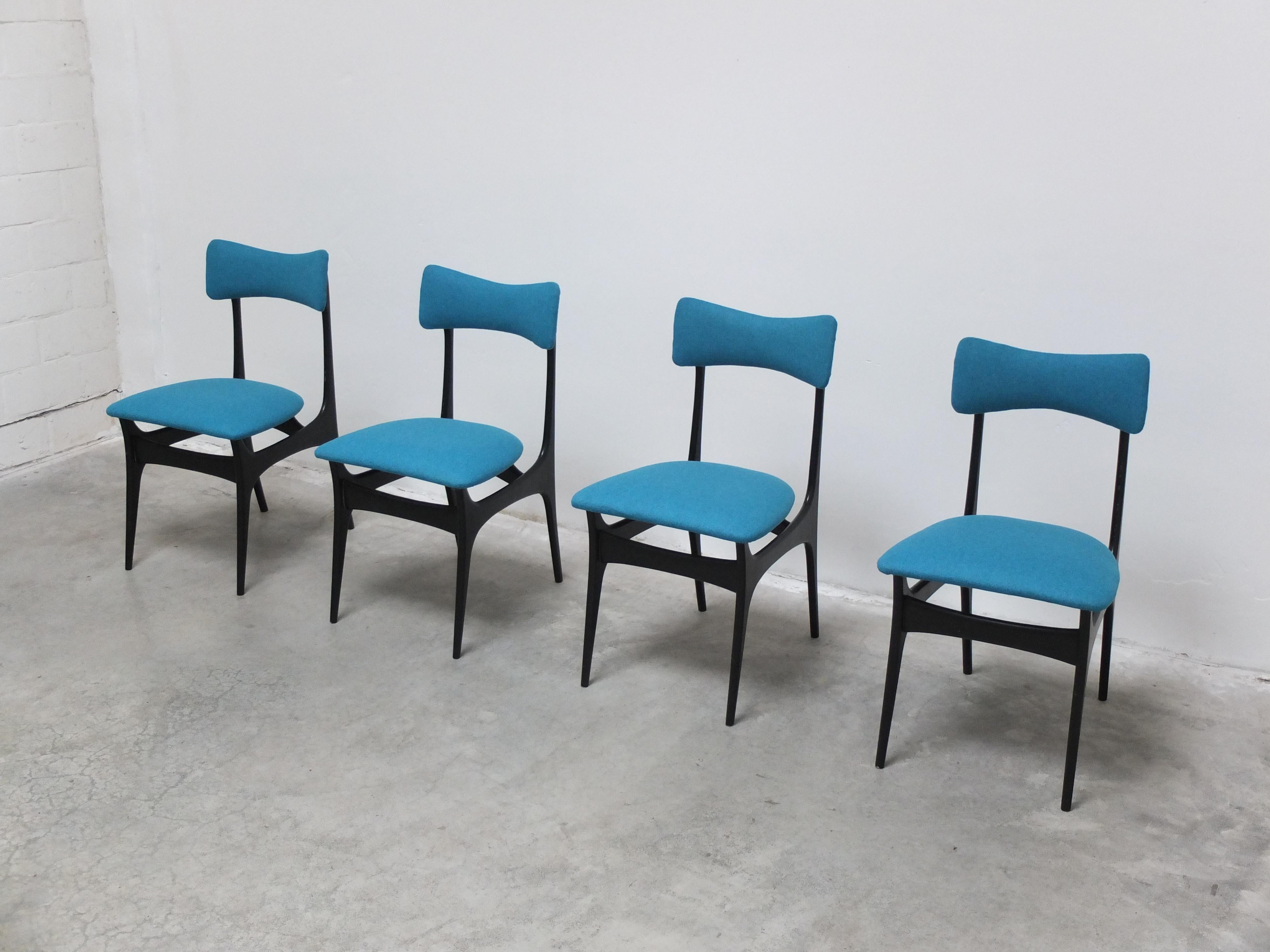 Belge Ensemble de 4 chaises de salle à manger 'S3' par Alfred Hendrickx pour Belform, années 1950 en vente