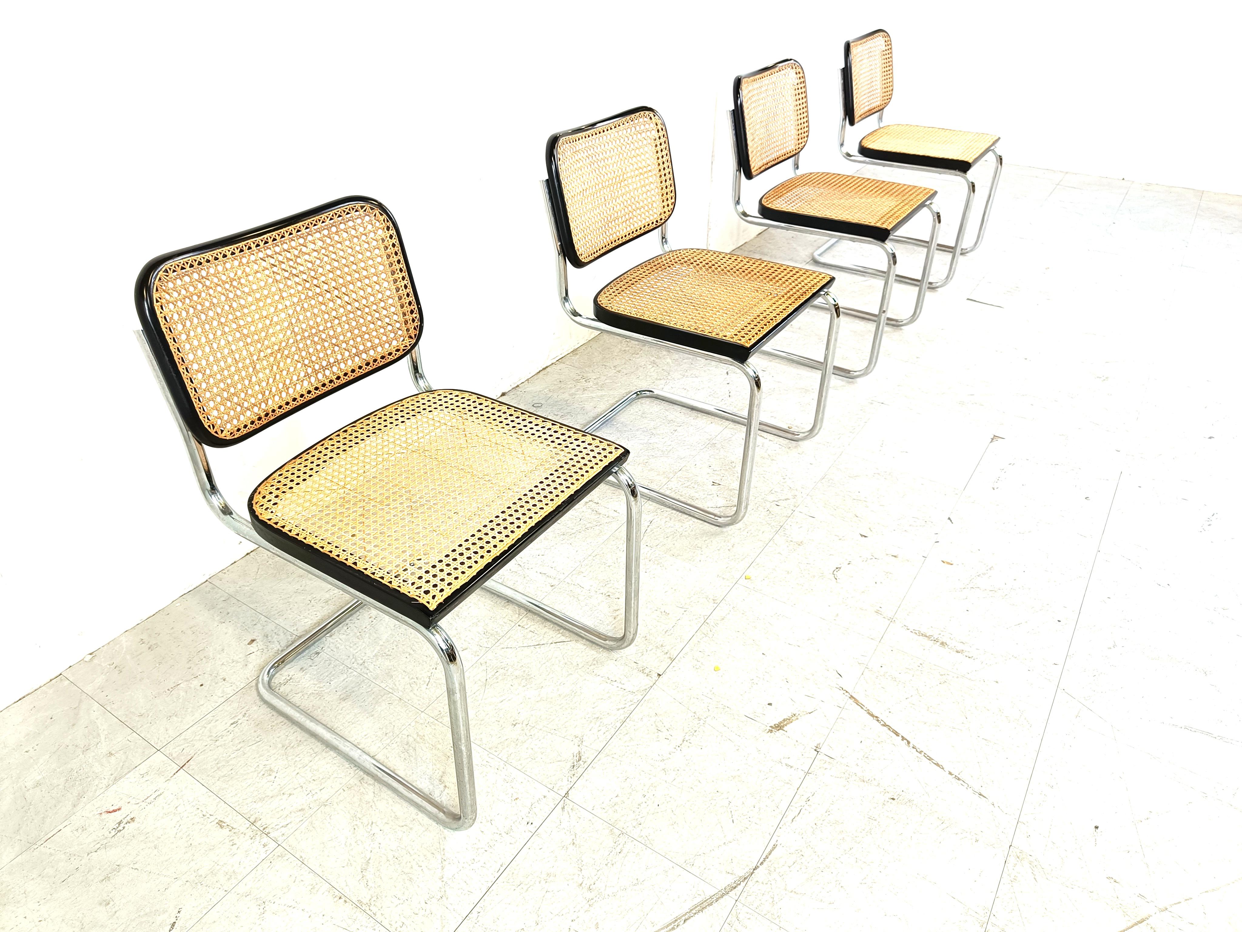 Late 20th Century Set of 4 S32 dining chairs by Marcel Breuer for Gavina, 1970s