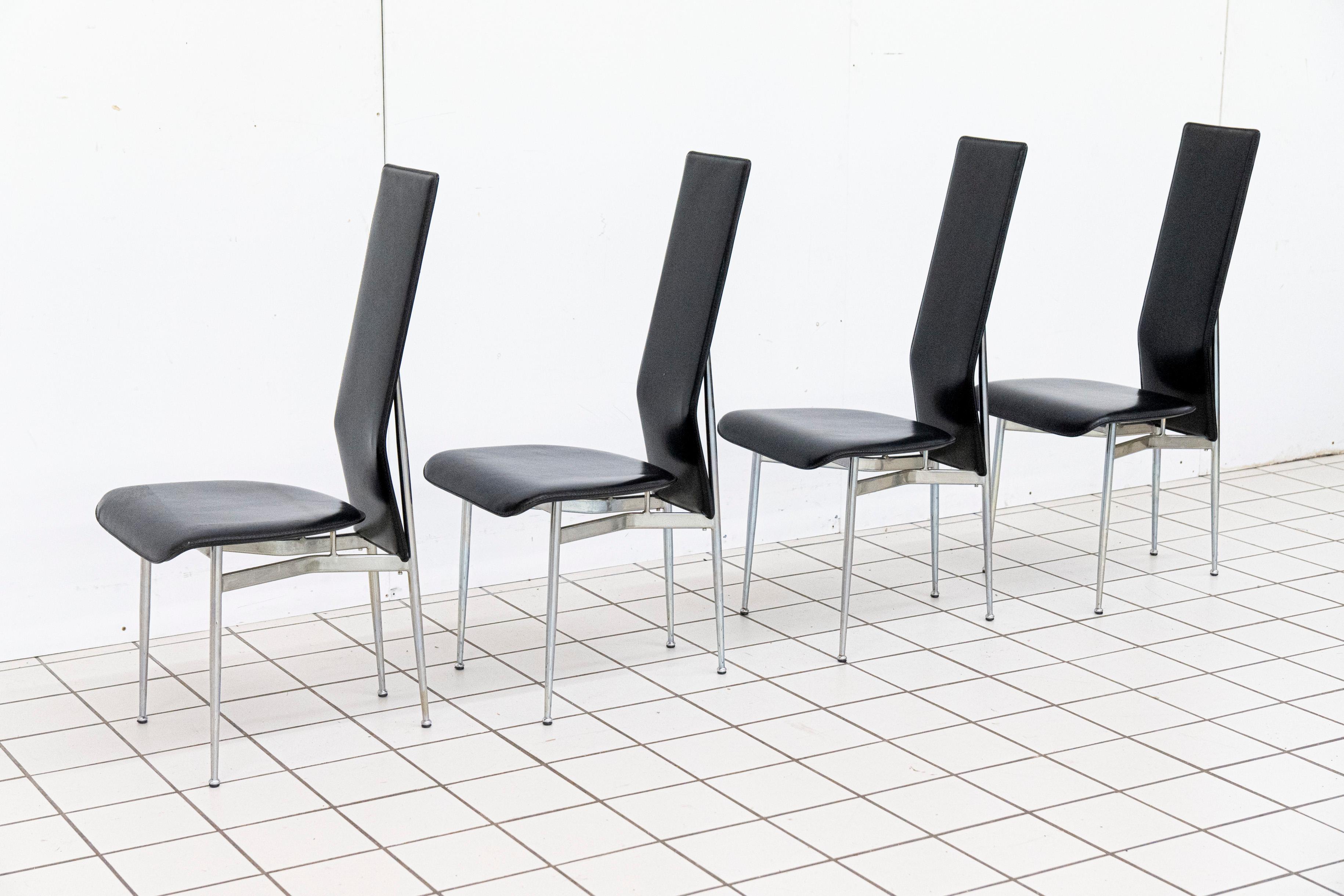 Acciaio Set di 4 sedie di design S44 in pelle e cromo di Gualtierotti e Vegni in vendita