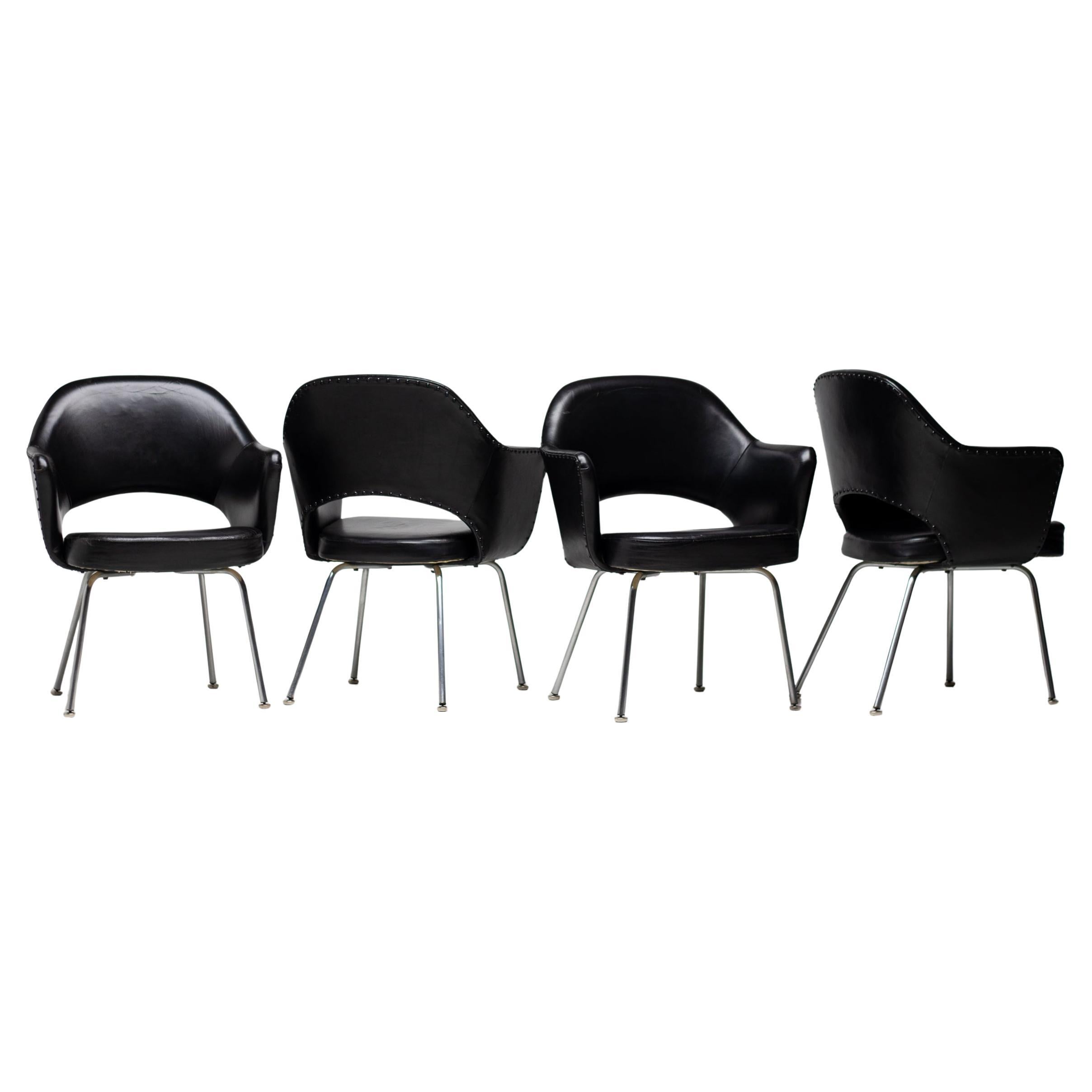 Set di 4 poltrone direzionali Saarinen per Knoll in pelle nera originale in vendita