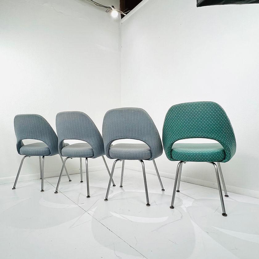 American Set of 4 Saarinen Executive Side Chairs by Knoll