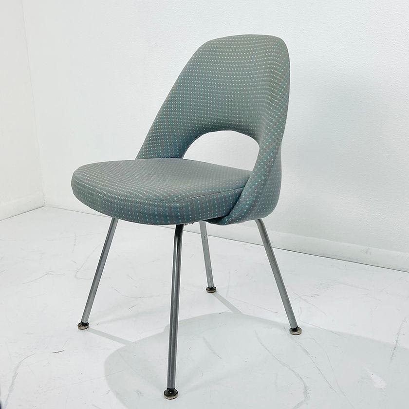 Late 20th Century Set of 4 Saarinen Executive Side Chairs by Knoll