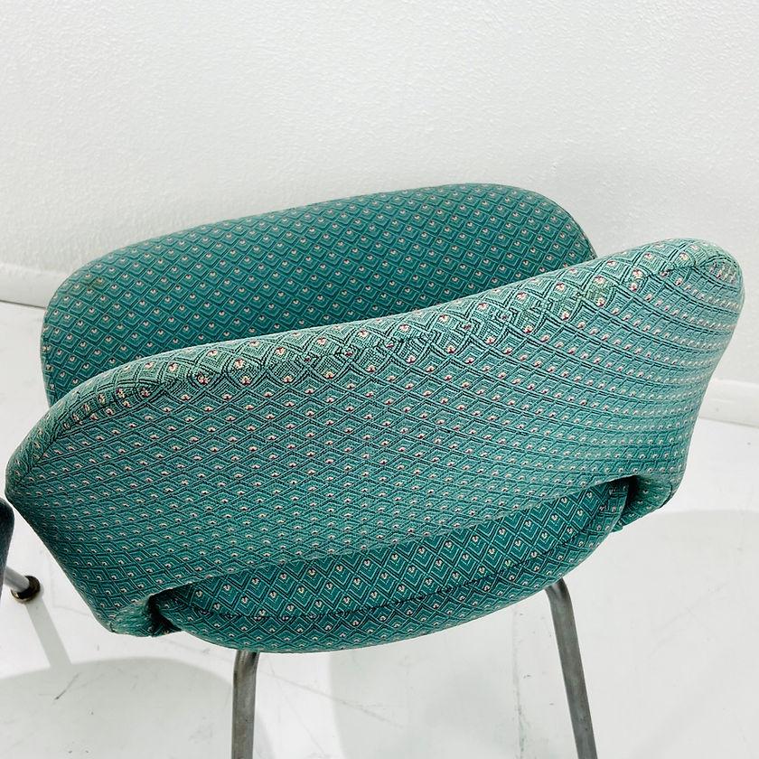 Steel Set of 4 Saarinen Executive Side Chairs by Knoll