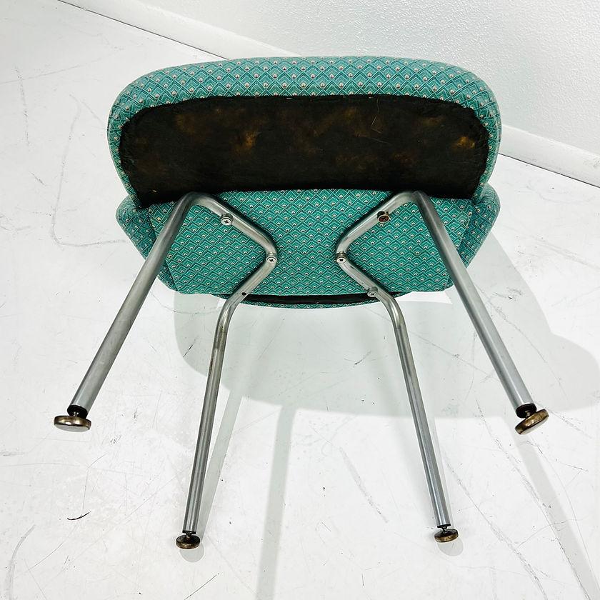 Set of 4 Saarinen Executive Side Chairs by Knoll 1