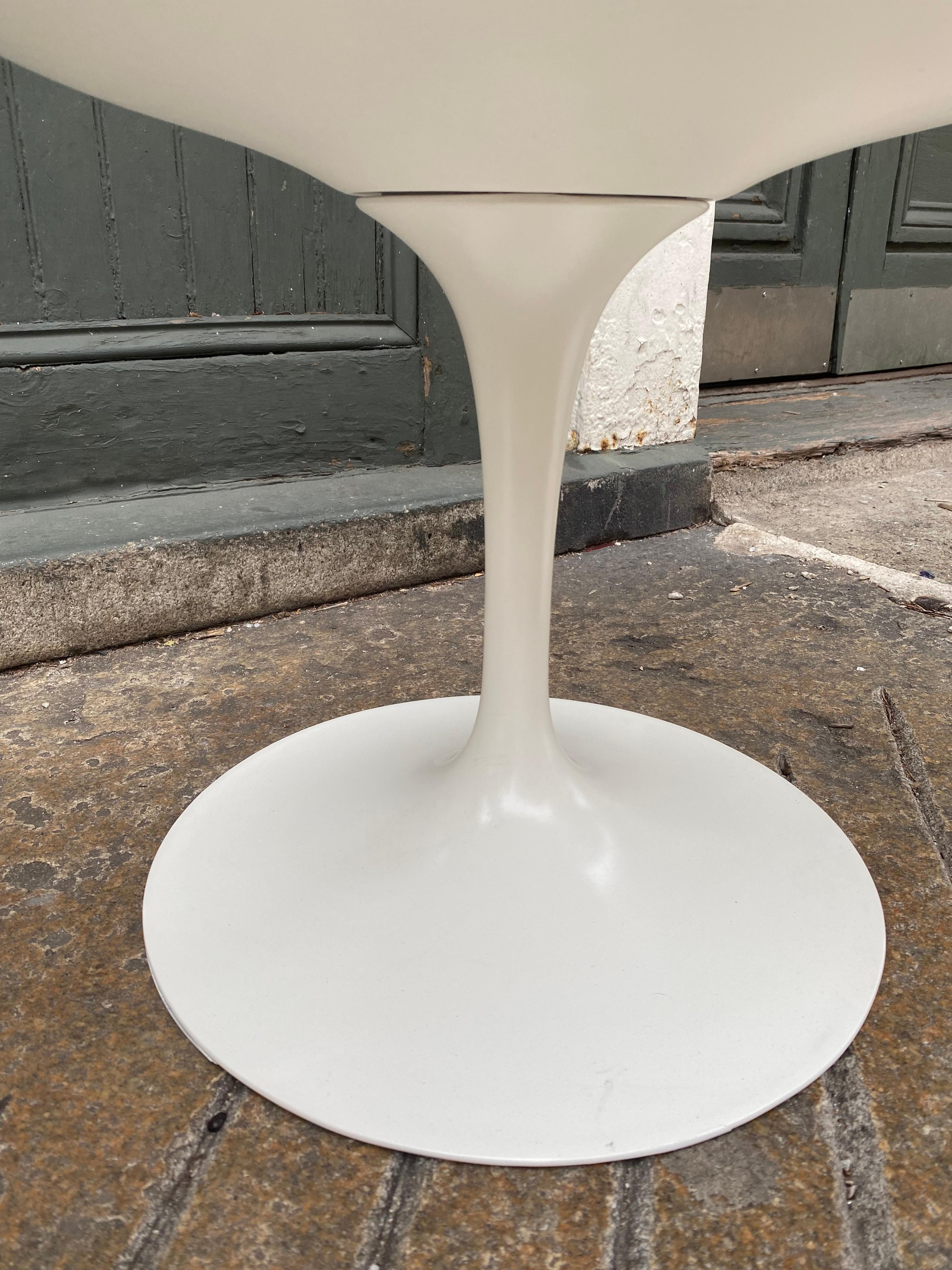 Aluminum Set of 4 Saarinen for Knoll Swivel Side Chairs