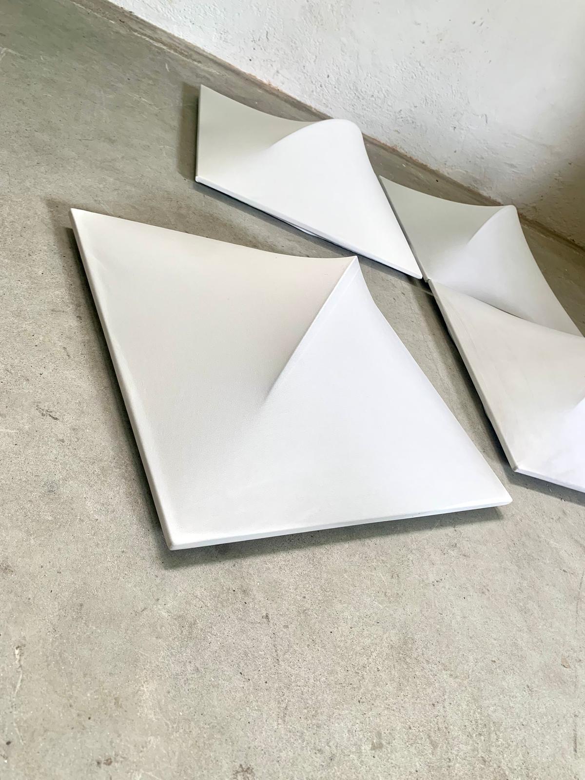 Set of 4 “Saori” wall or ceiling lamps by Kazuhide Takahama for Sirrah, 1970s en venta 10