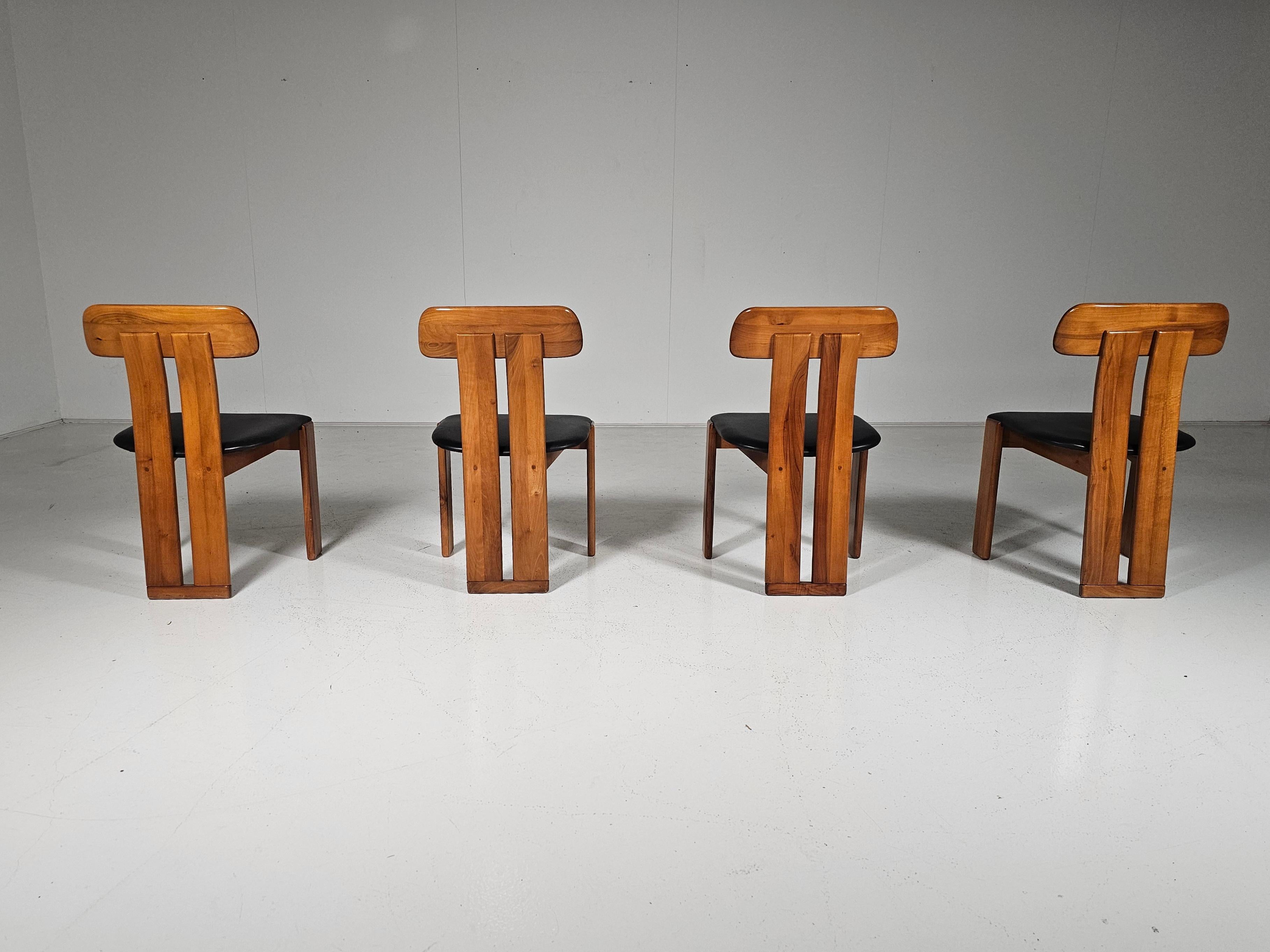 Set of 4 'Sapporo' Dining Chairs by Mario Marenco for Mobil Girgi, Italy, 1970s In Good Condition For Sale In amstelveen, NL