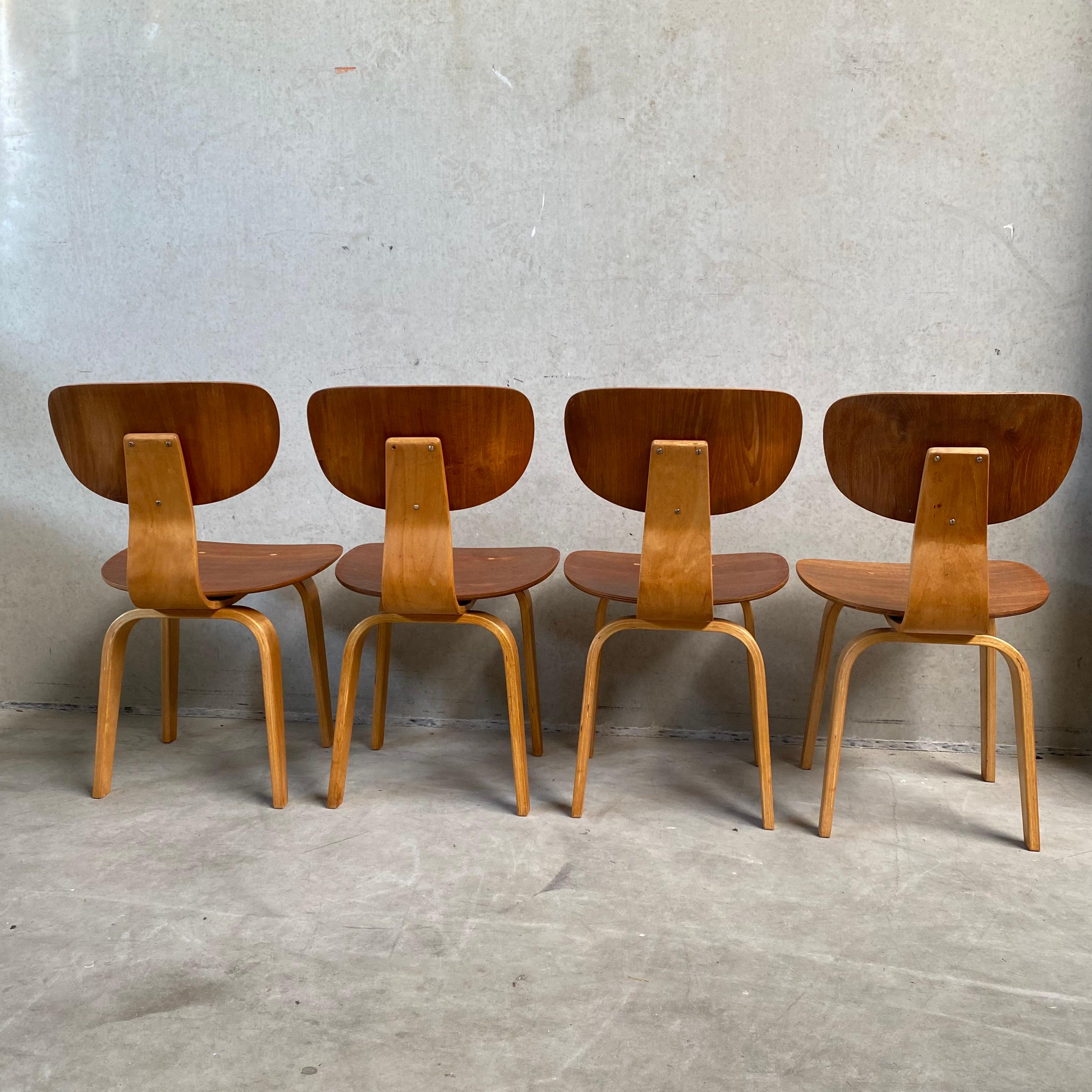 Mid-Century Modern 4 chaises de salle à manger SB02 à bout ouvert par Cees Braakman, Pays-Bas, 1950 en vente