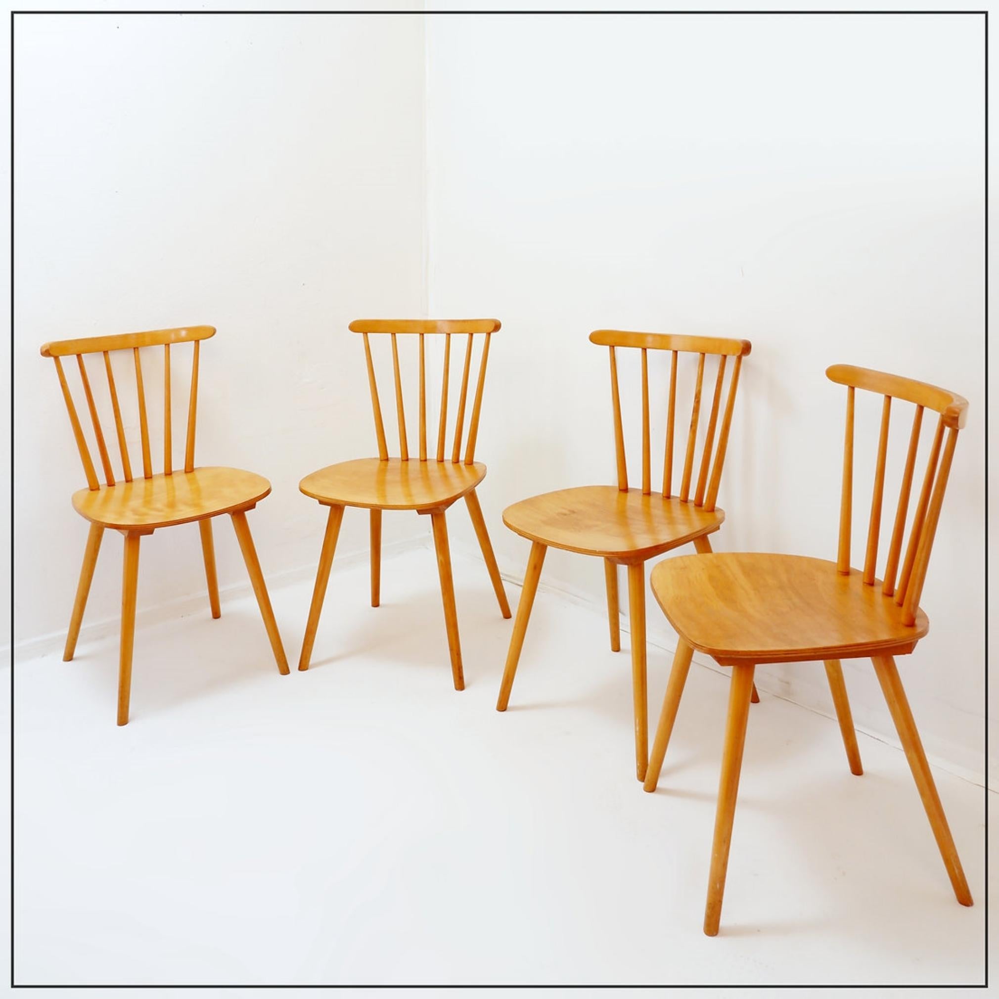 Mid-Century Modern Set of 4 Scandinavian chairs from the 50s/60s For Sale