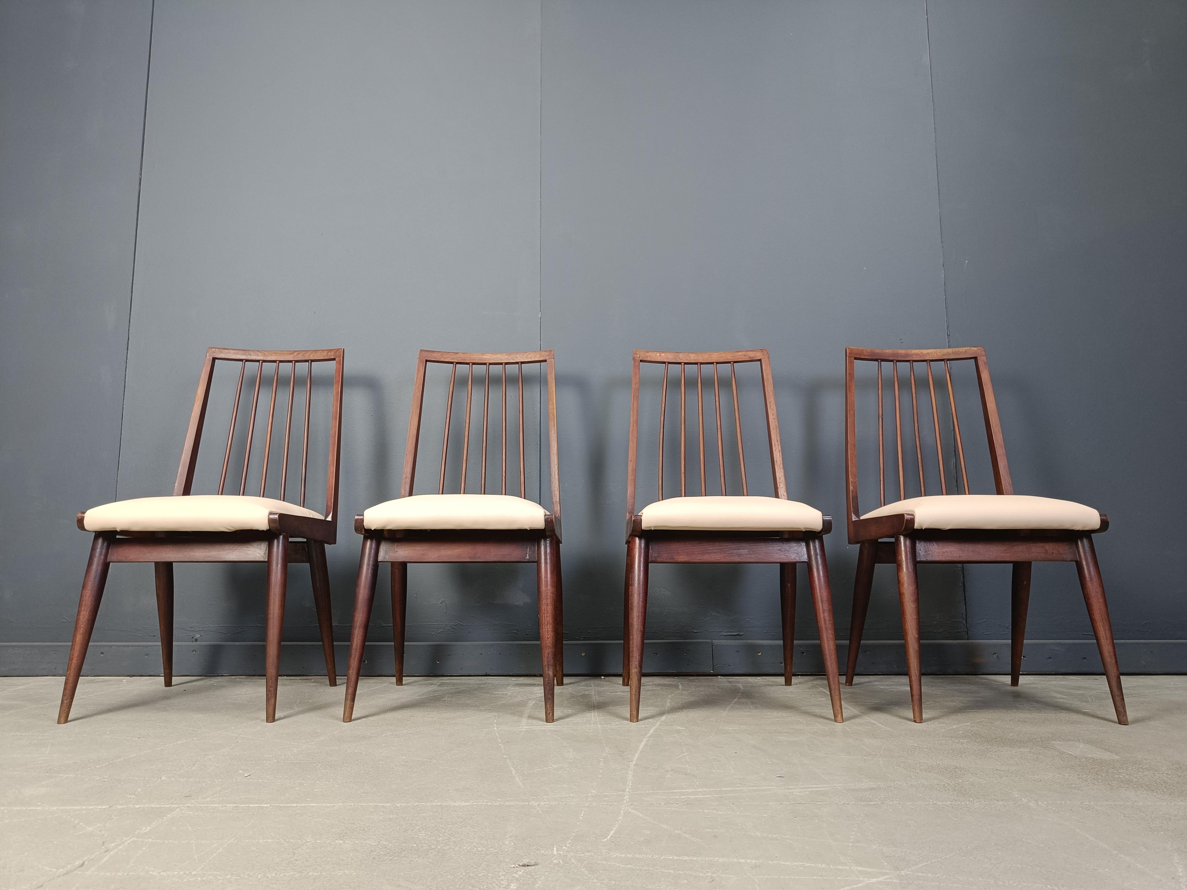 Set di 4 sedie da pranzo scandinave, anni '60 in vendita 1