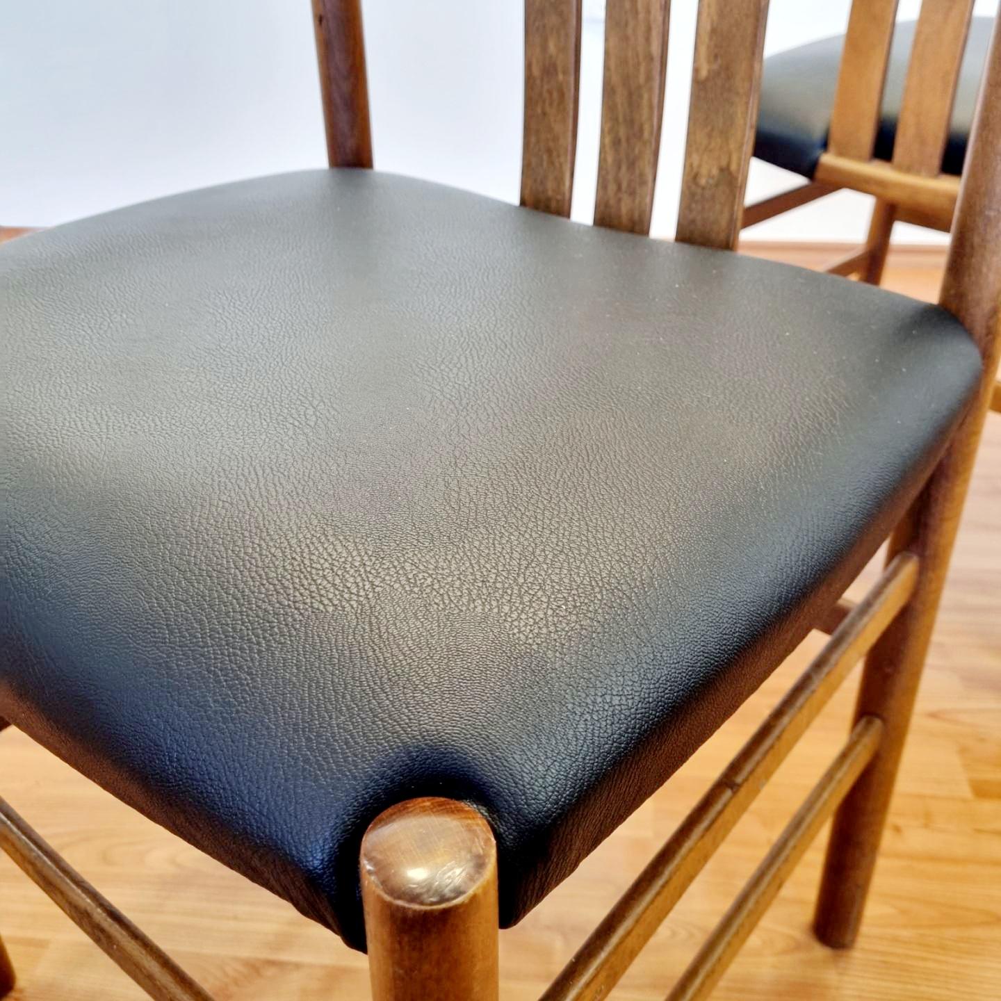 Satz von 4 skandinavischen Mid Century Esszimmerstühlen, Dänemark 60er Jahre im Angebot 2