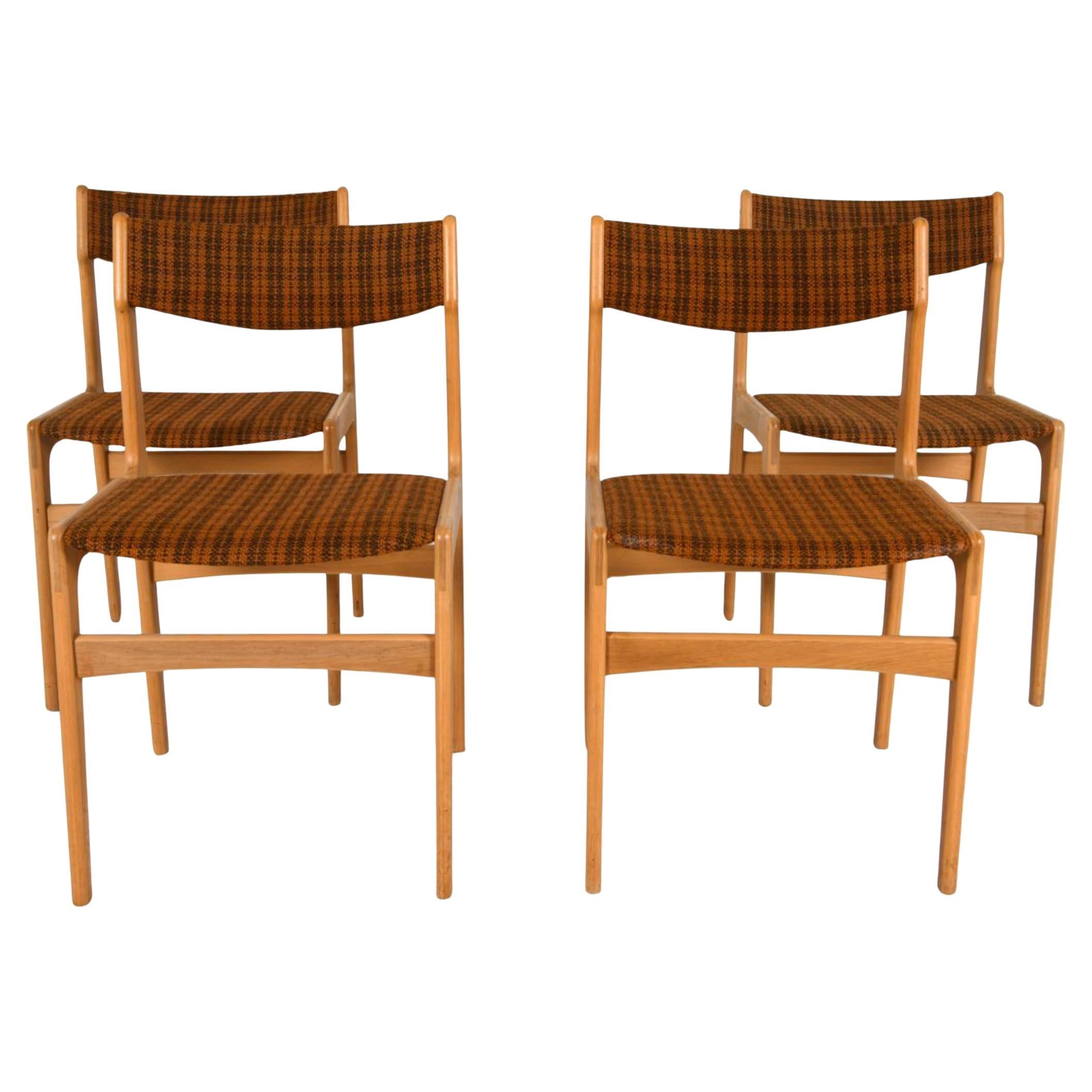 Set di 4 sedie da pranzo moderne scandinave in Oak di Erik Buch
