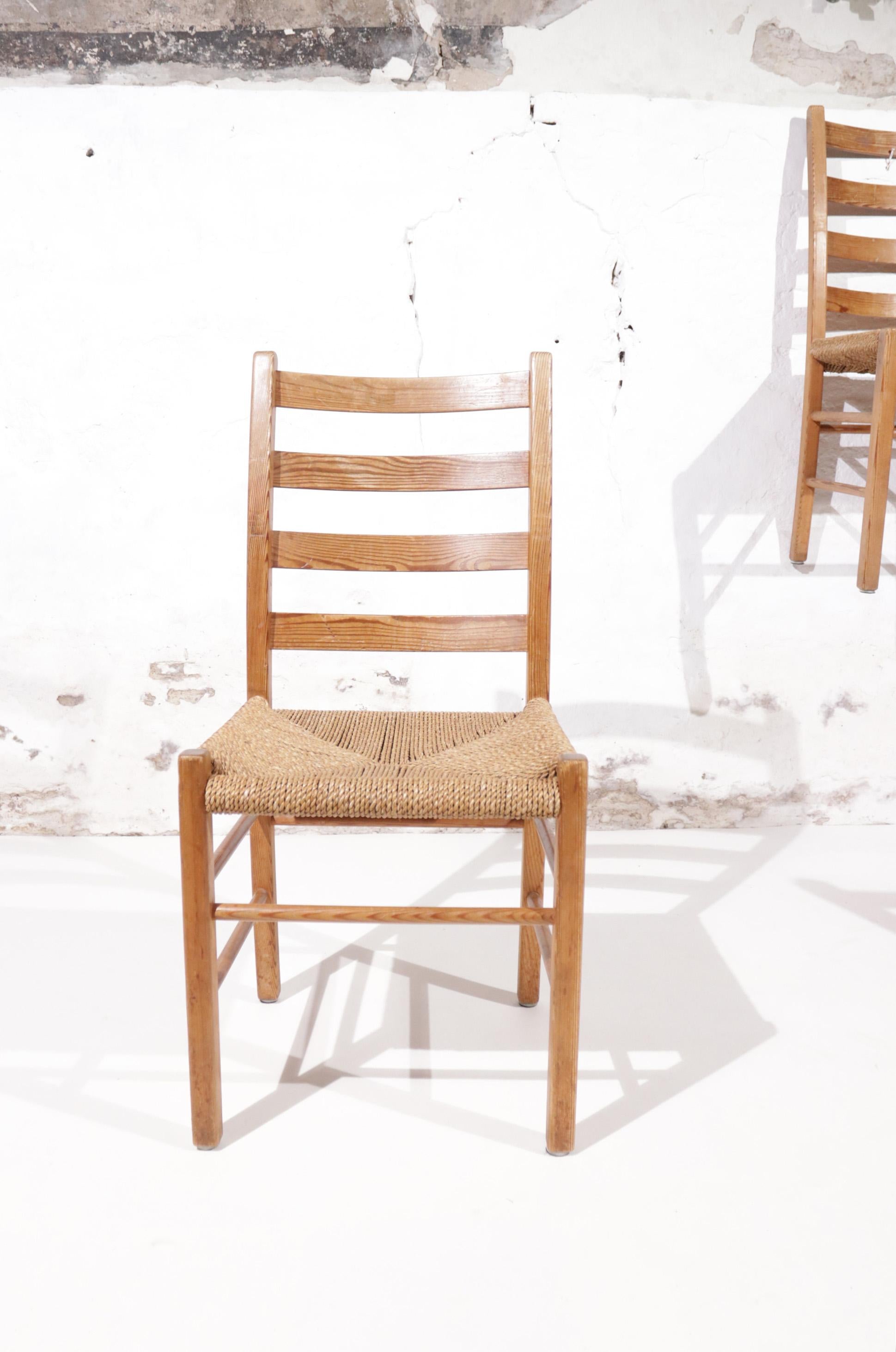 4 Scandinavian Mid century Pine and Seagrass Chairs For Sale 3
