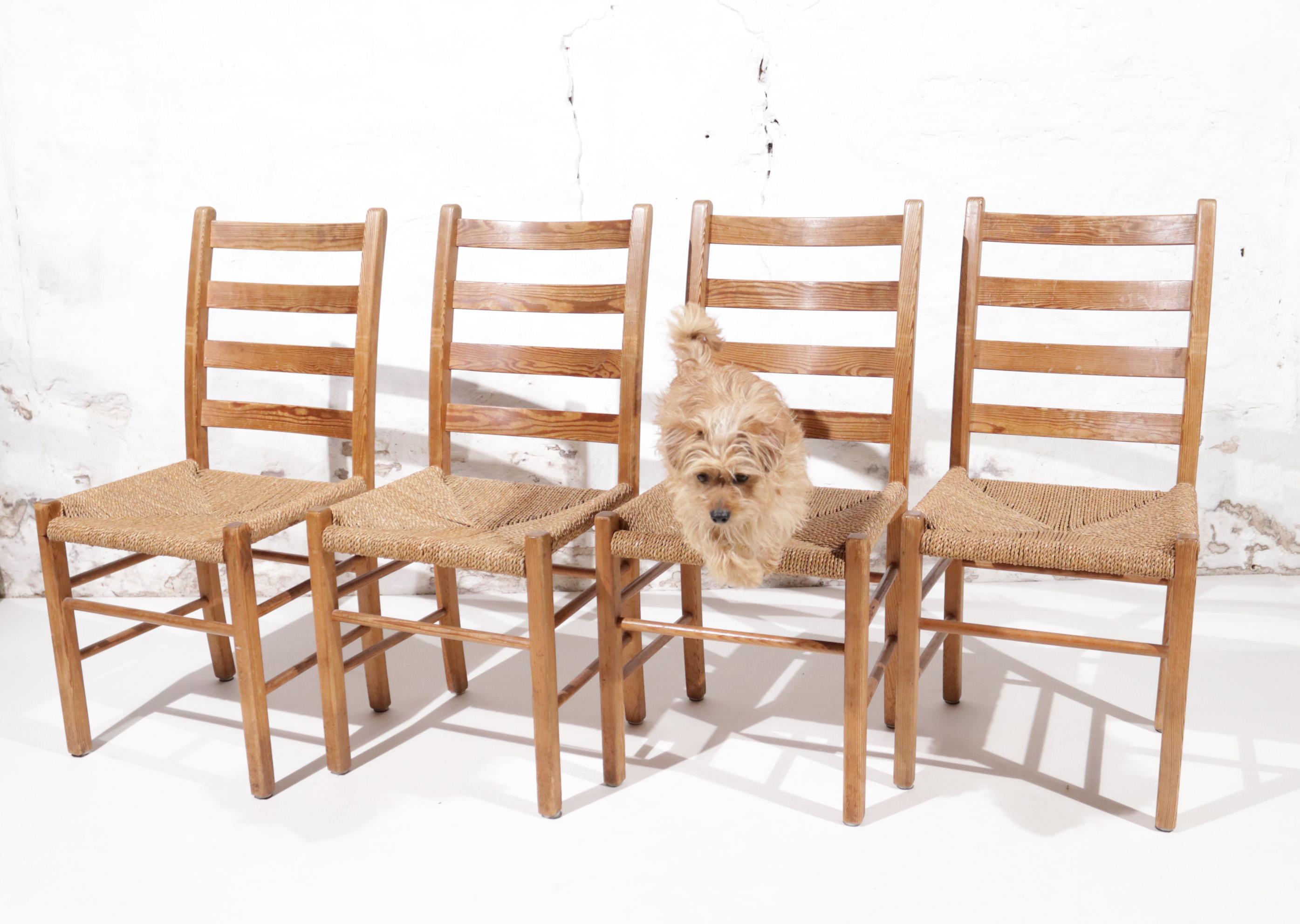 Beautiful chairs from the 60s made of solid oak with a twisted seagrass woven seat.
Fit perfectly with the style of designers such as Charlotte Perriand and Charles Dudouyt.
They are comfortable and have a very nice warm appearance due to the use of